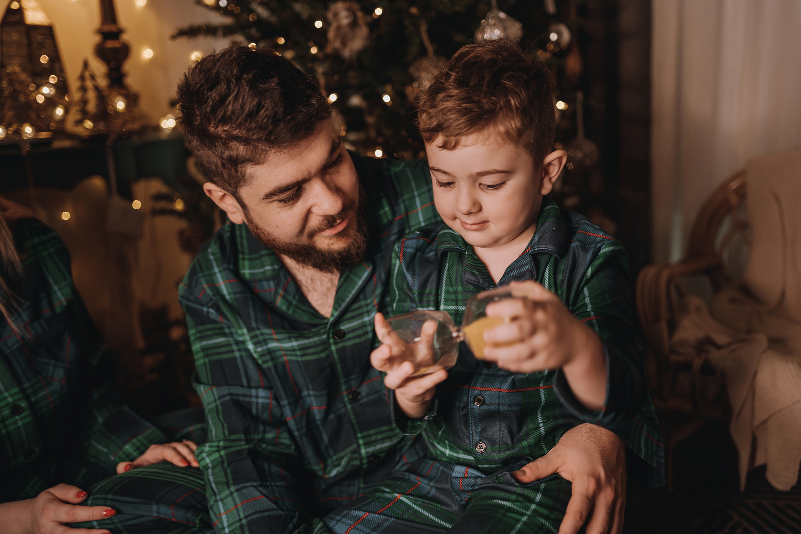 11.27.2022 Christmas Photoshoot 8. Wedding family event photographer in Chicago Nick Yushevich