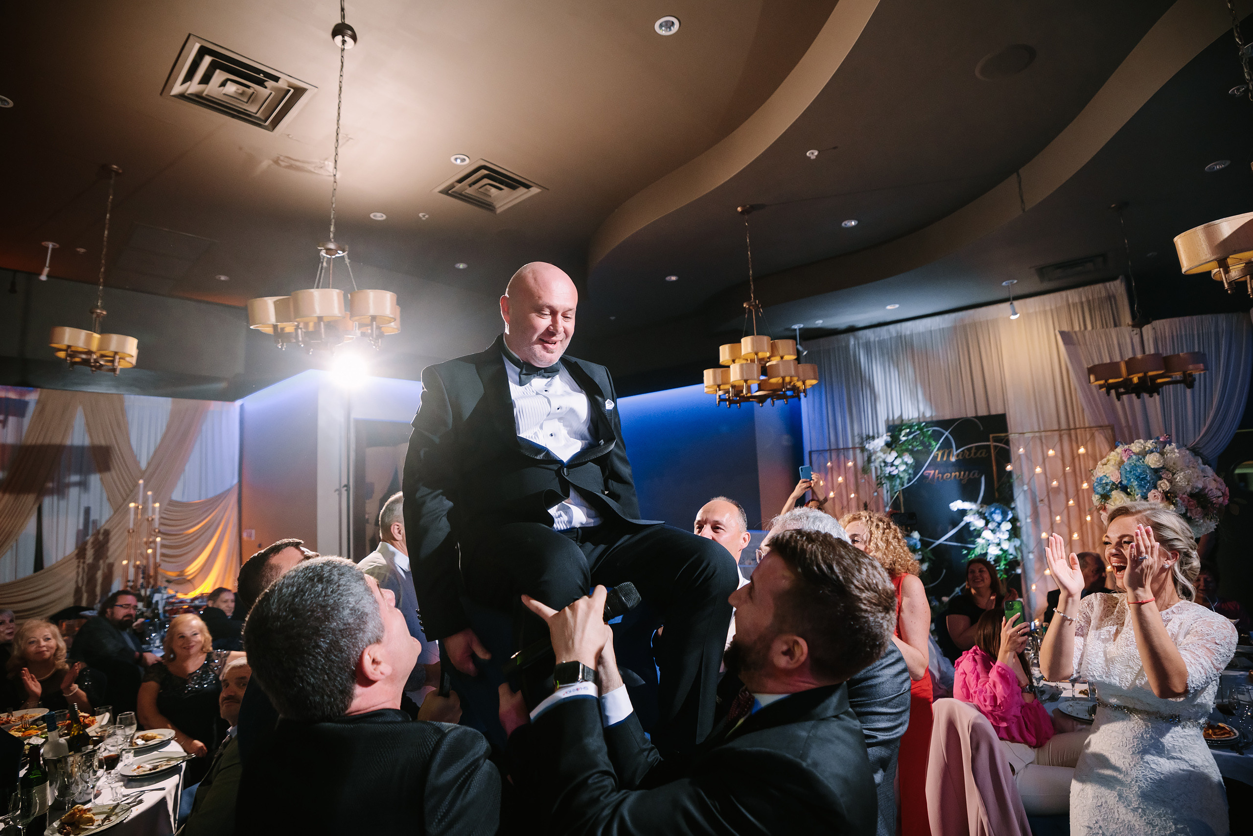 10.29.2022 Wedding. Wedding family event photographer in Chicago Nick Yushevich