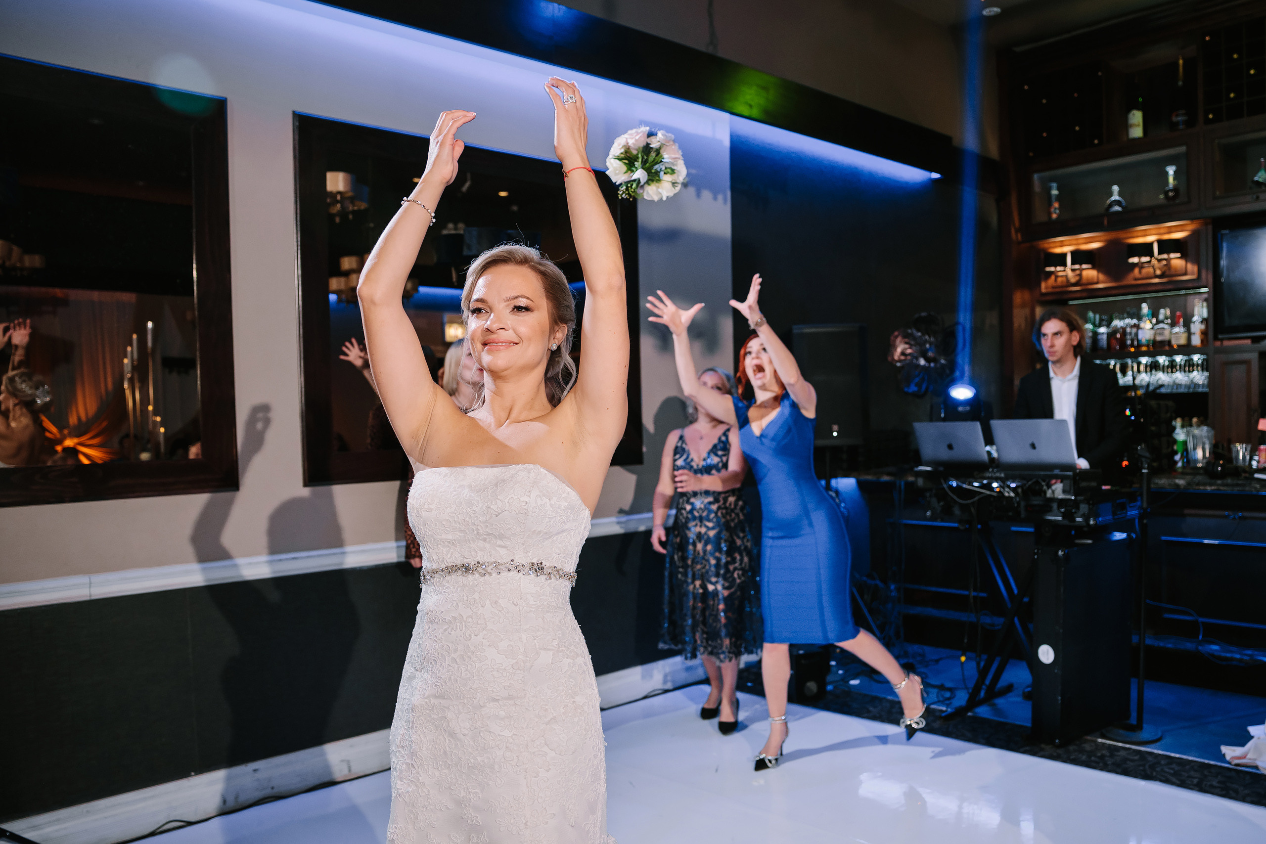 10.29.2022 Wedding. Wedding family event photographer in Chicago Nick Yushevich