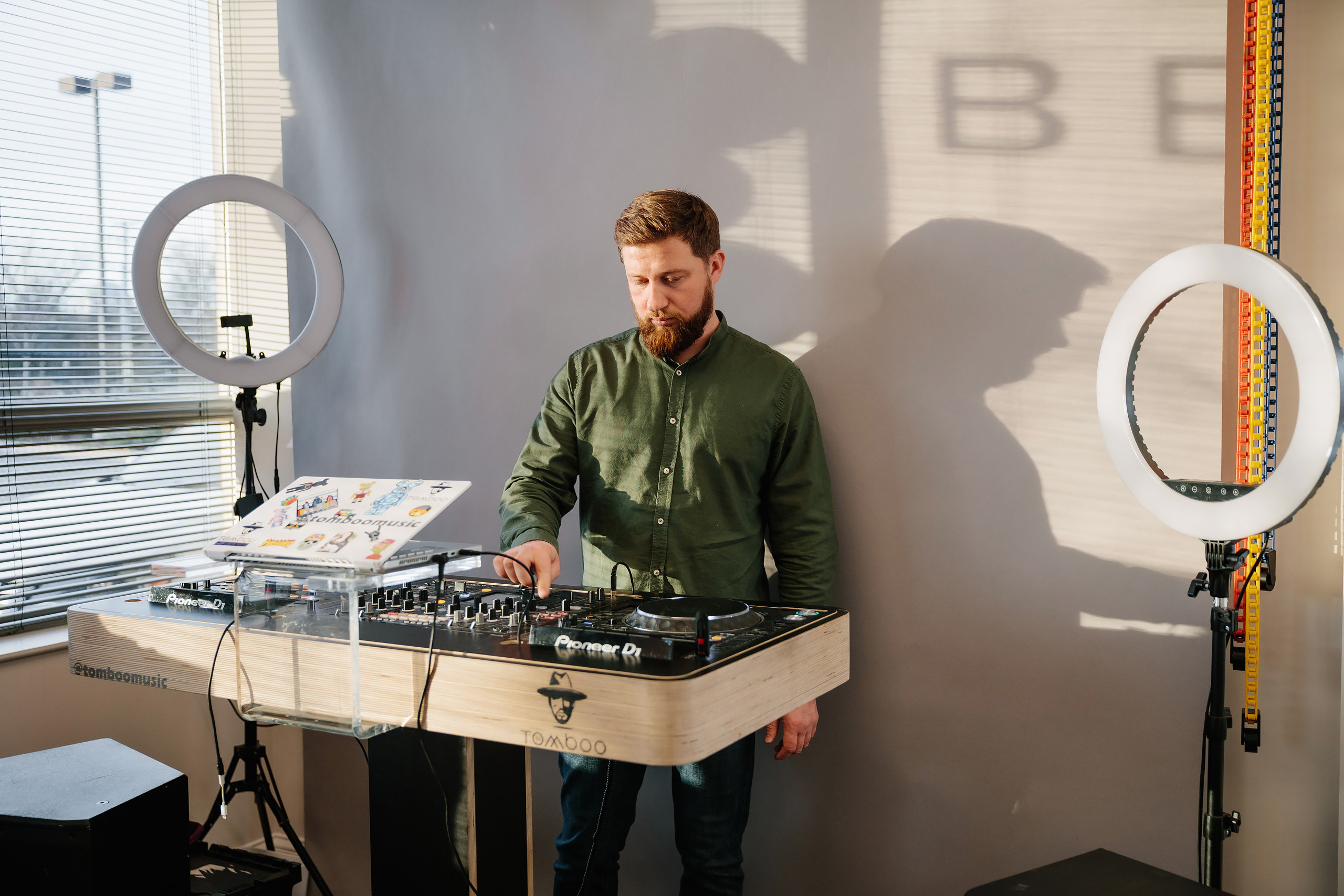 Grand Opening Trynkina Makeup 11.20.2022. Wedding family event photographer in Chicago Nick Yushevich