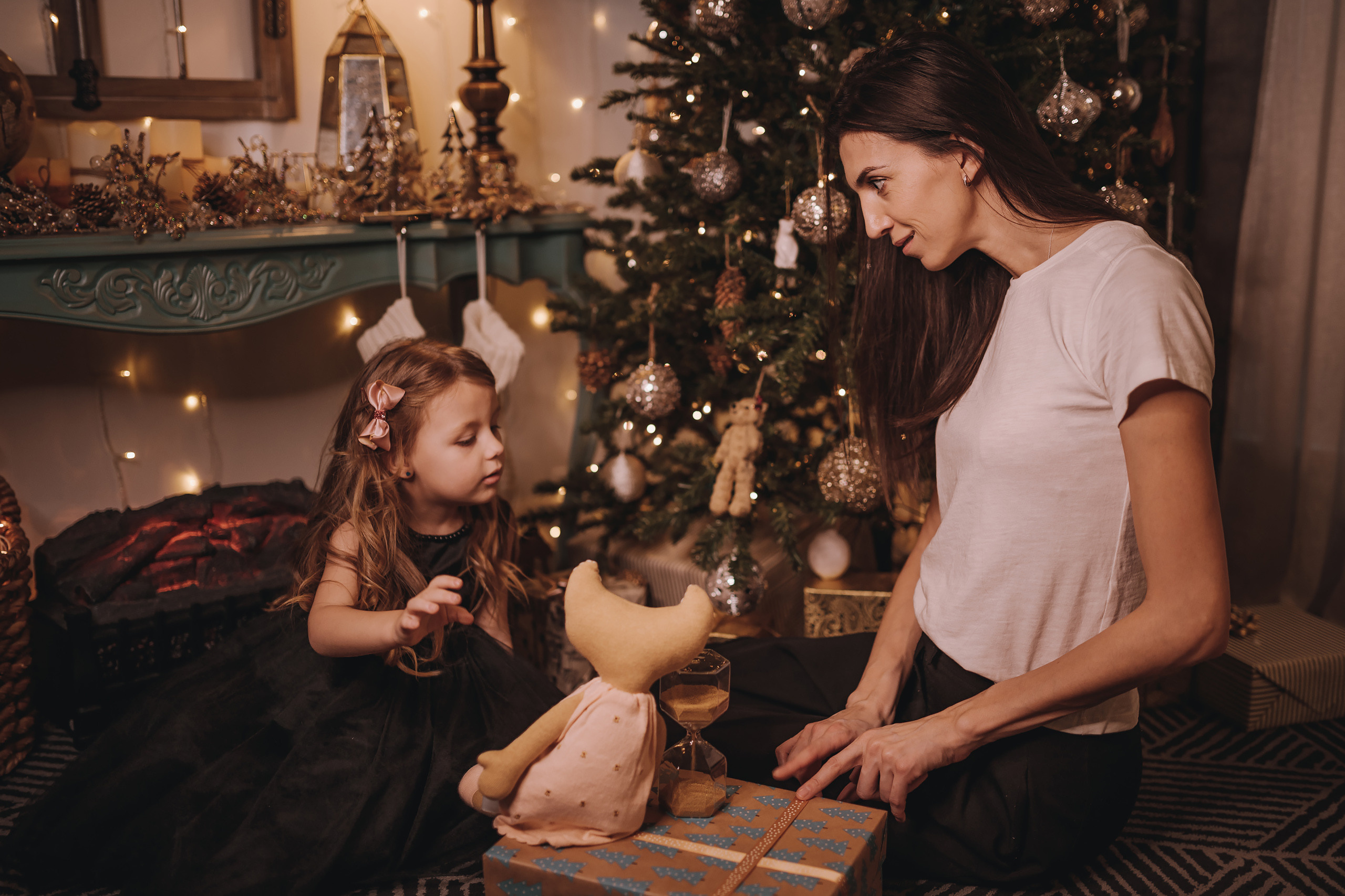 11.25.2022 Christmas Photoshoot 6. Wedding family event photographer in Chicago Nick Yushevich