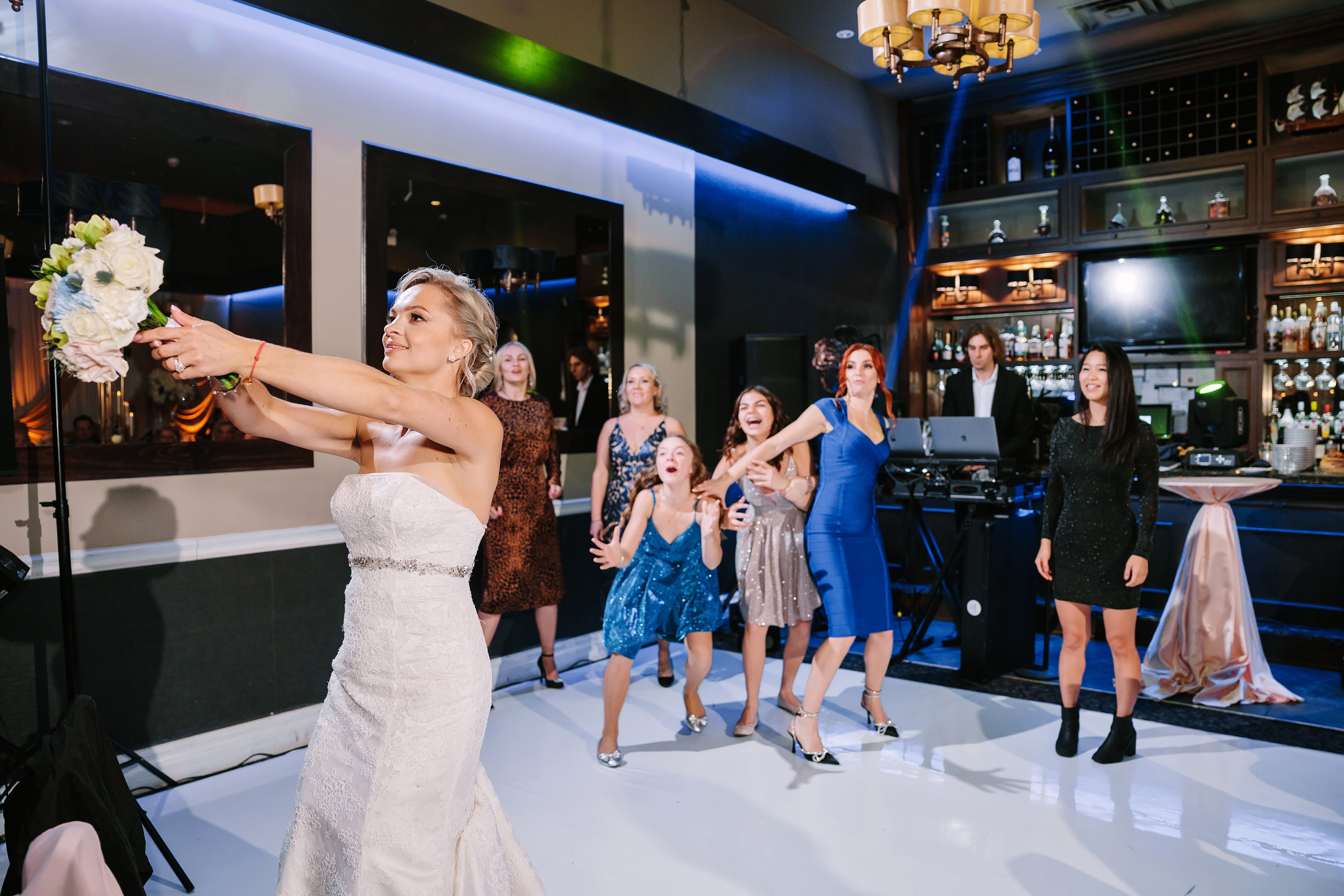 10.29.2022 Wedding. Wedding family event photographer in Chicago Nick Yushevich