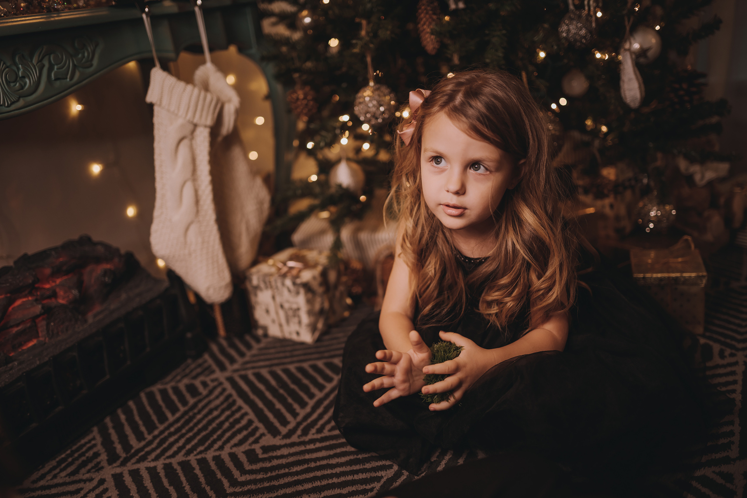 11.25.2022 Christmas Photoshoot 6. Wedding family event photographer in Chicago Nick Yushevich