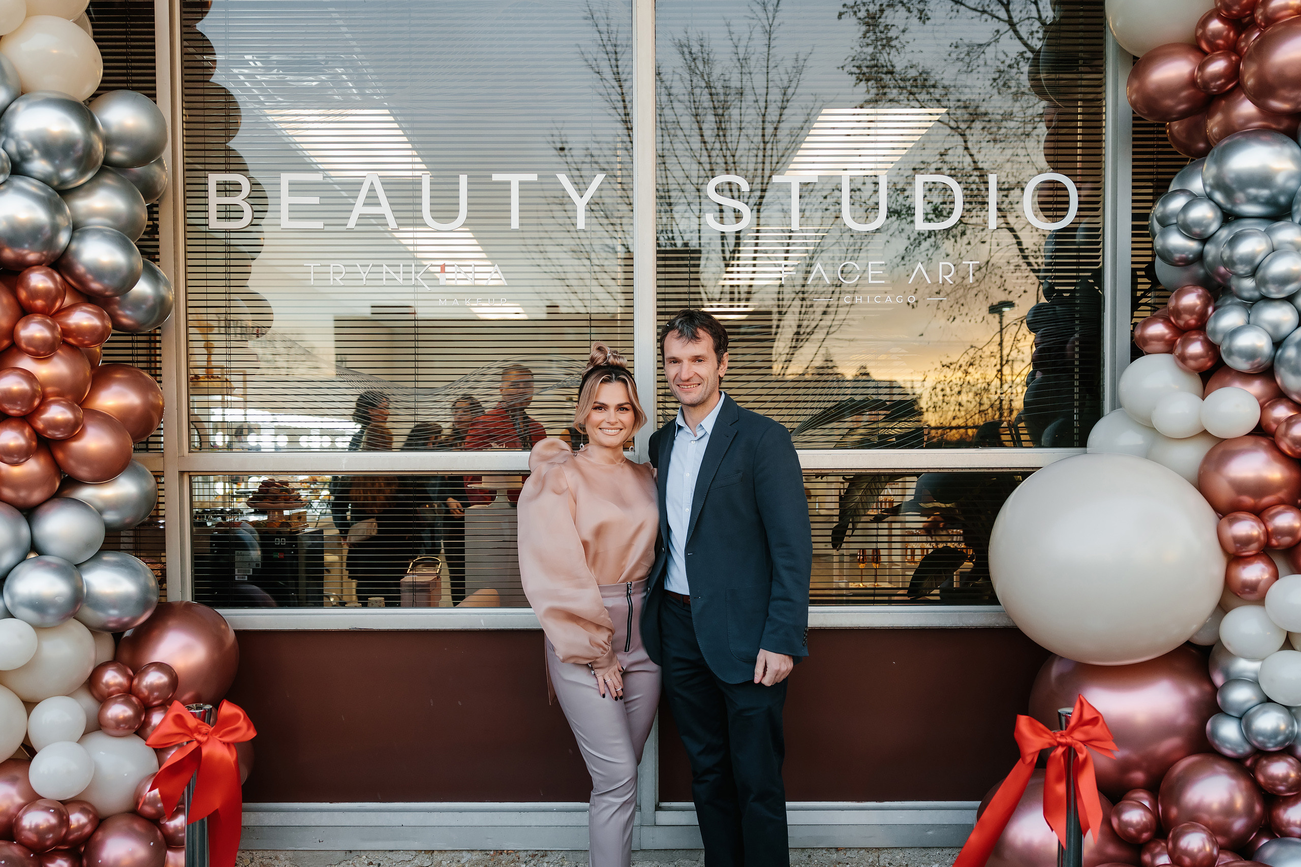 Grand Opening Trynkina Makeup 11.20.2022. Wedding family event photographer in Chicago Nick Yushevich