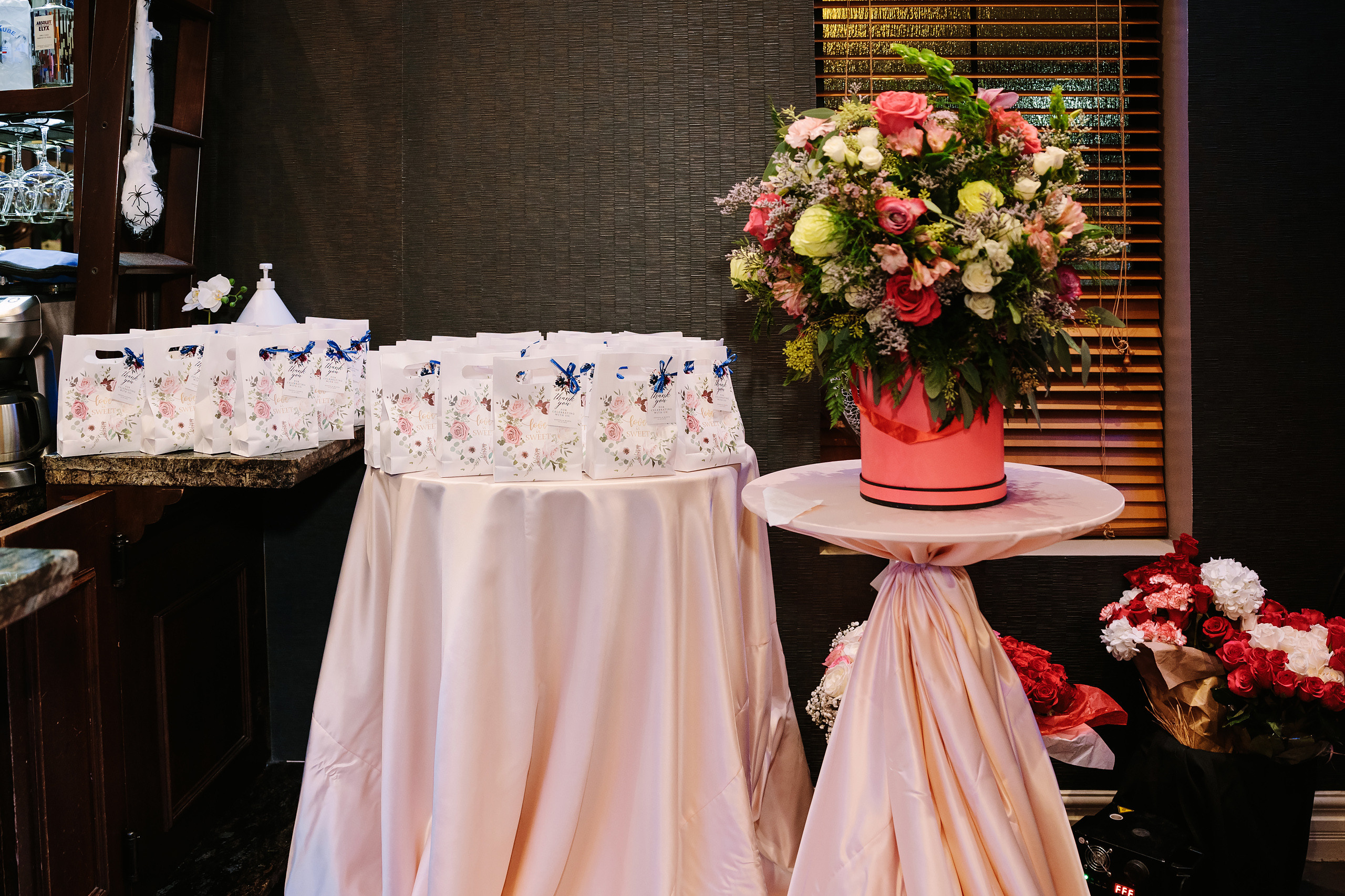 10.29.2022 Wedding. Wedding family event photographer in Chicago Nick Yushevich