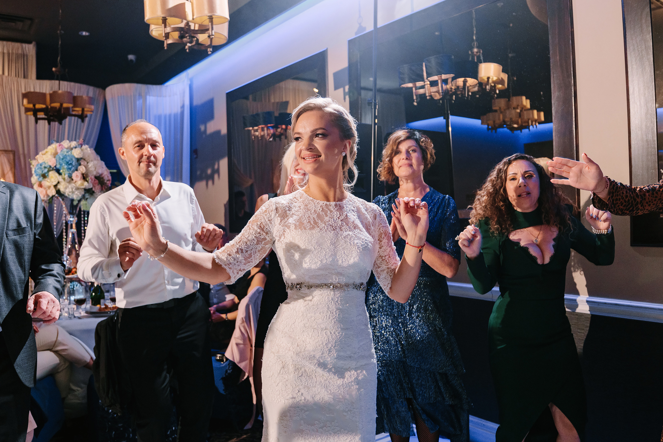 10.29.2022 Wedding. Wedding family event photographer in Chicago Nick Yushevich