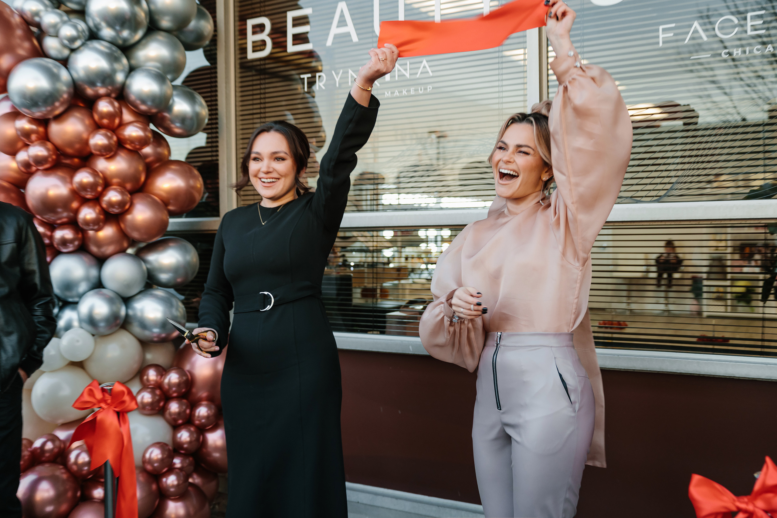 Grand Opening Trynkina Makeup 11.20.2022. Wedding family event photographer in Chicago Nick Yushevich