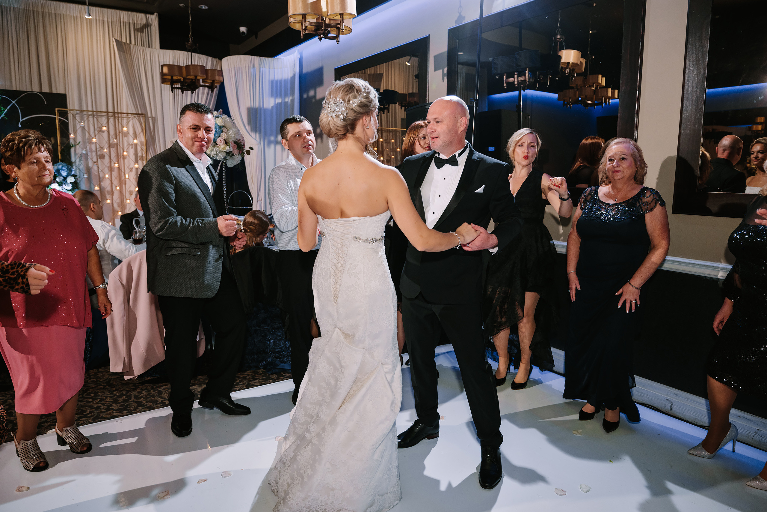 10.29.2022 Wedding. Wedding family event photographer in Chicago Nick Yushevich