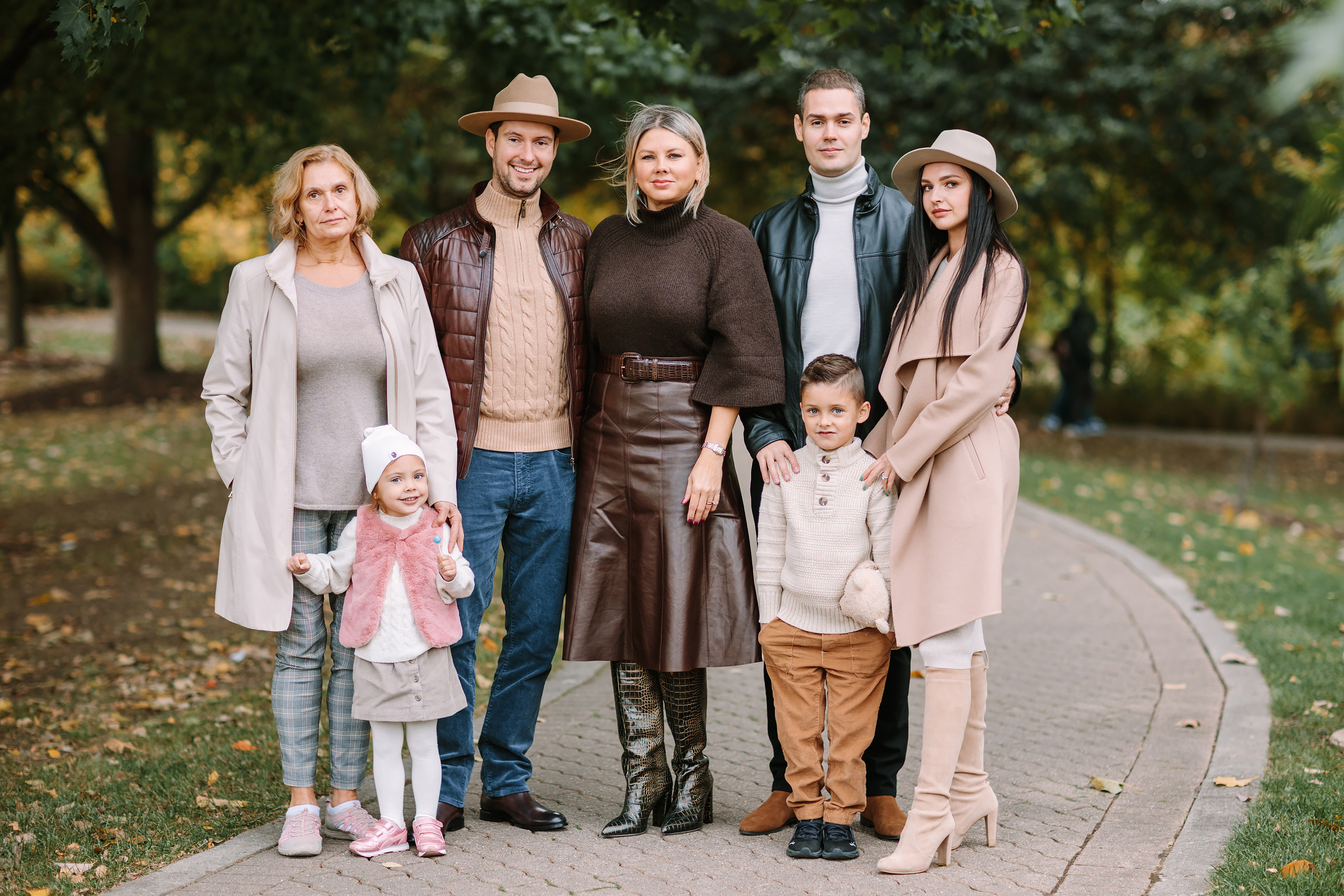 10.16.22 Family Photoshoot. Wedding family event photographer in Chicago Nick Yushevich