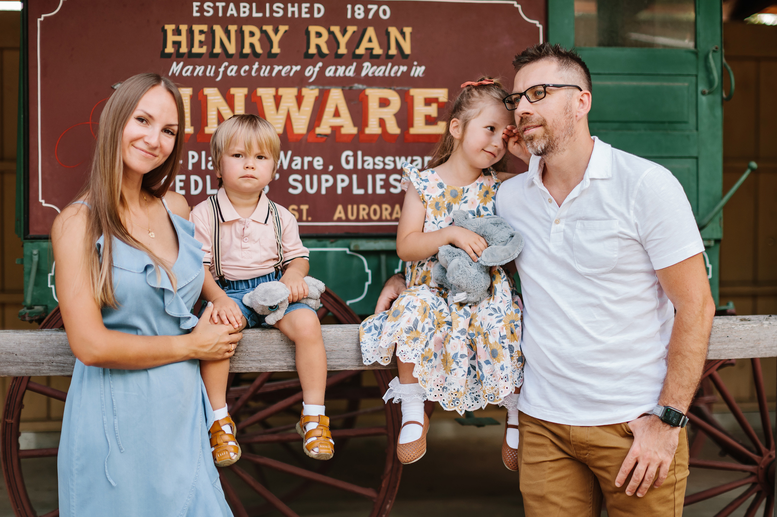 09.03.22 Family Photoshoot. Wedding family event photographer in Chicago Nick Yushevich