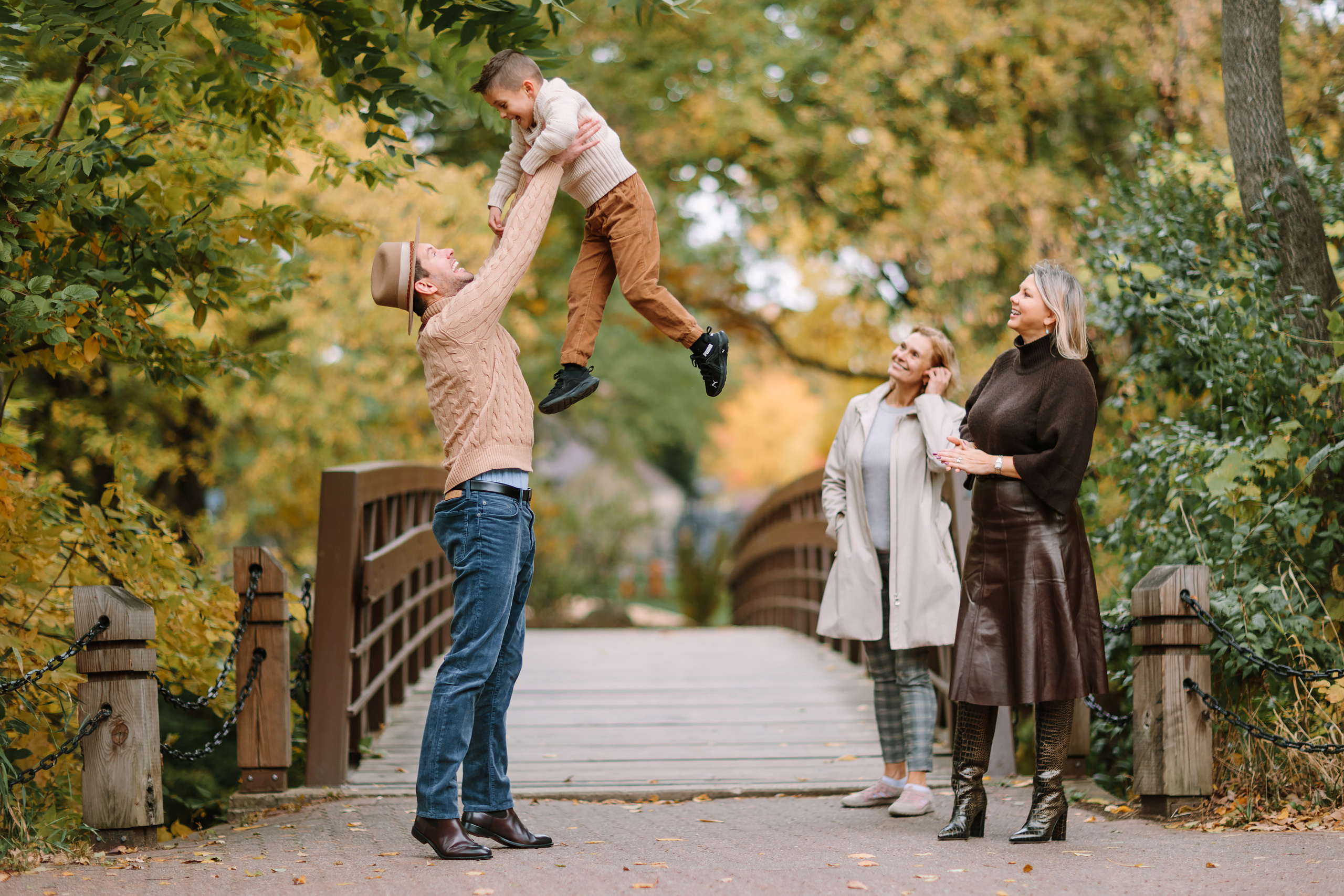 10.16.22 Family Photoshoot. Wedding family event photographer in Chicago Nick Yushevich