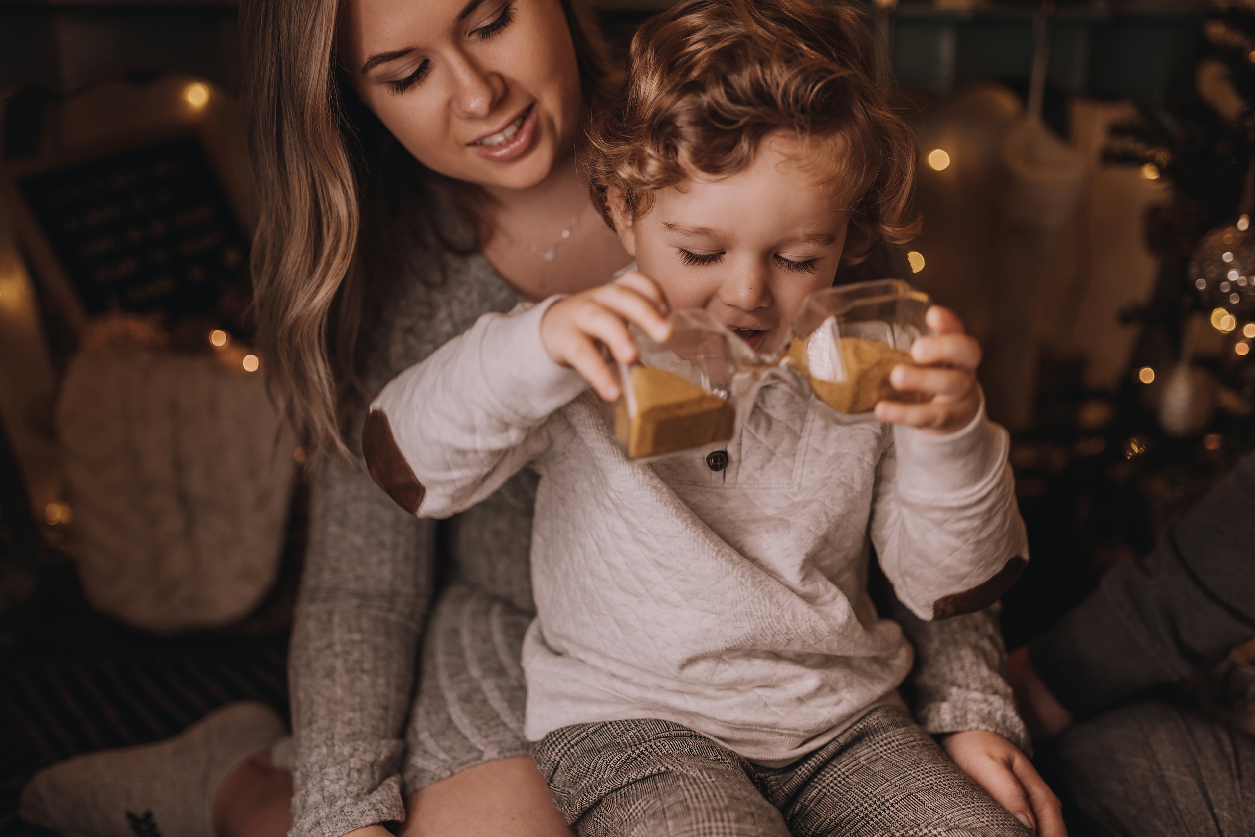 11.27.2022 Christmas Photoshoot 7. Wedding family event photographer in Chicago Nick Yushevich