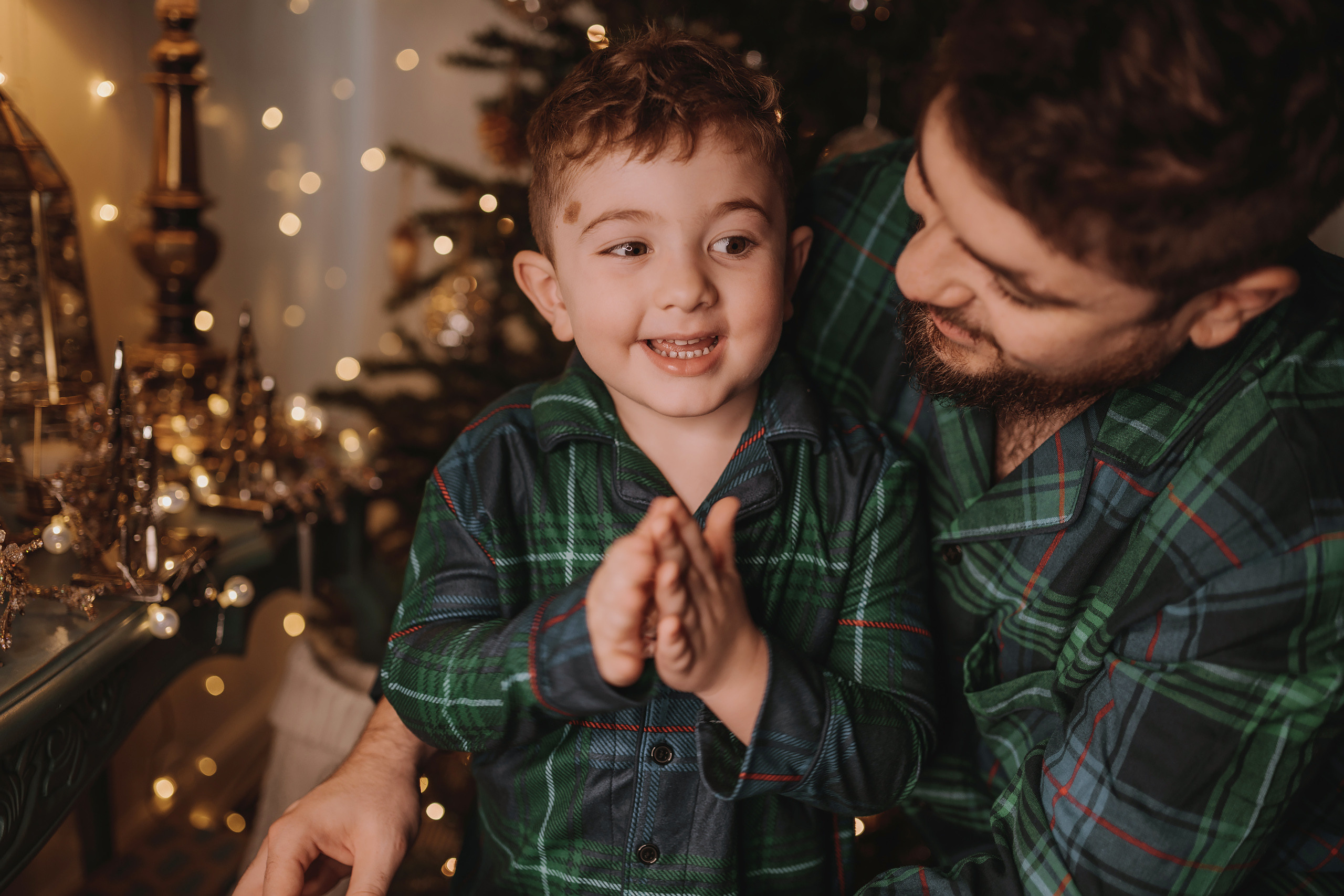 11.27.2022 Christmas Photoshoot 8. Wedding family event photographer in Chicago Nick Yushevich