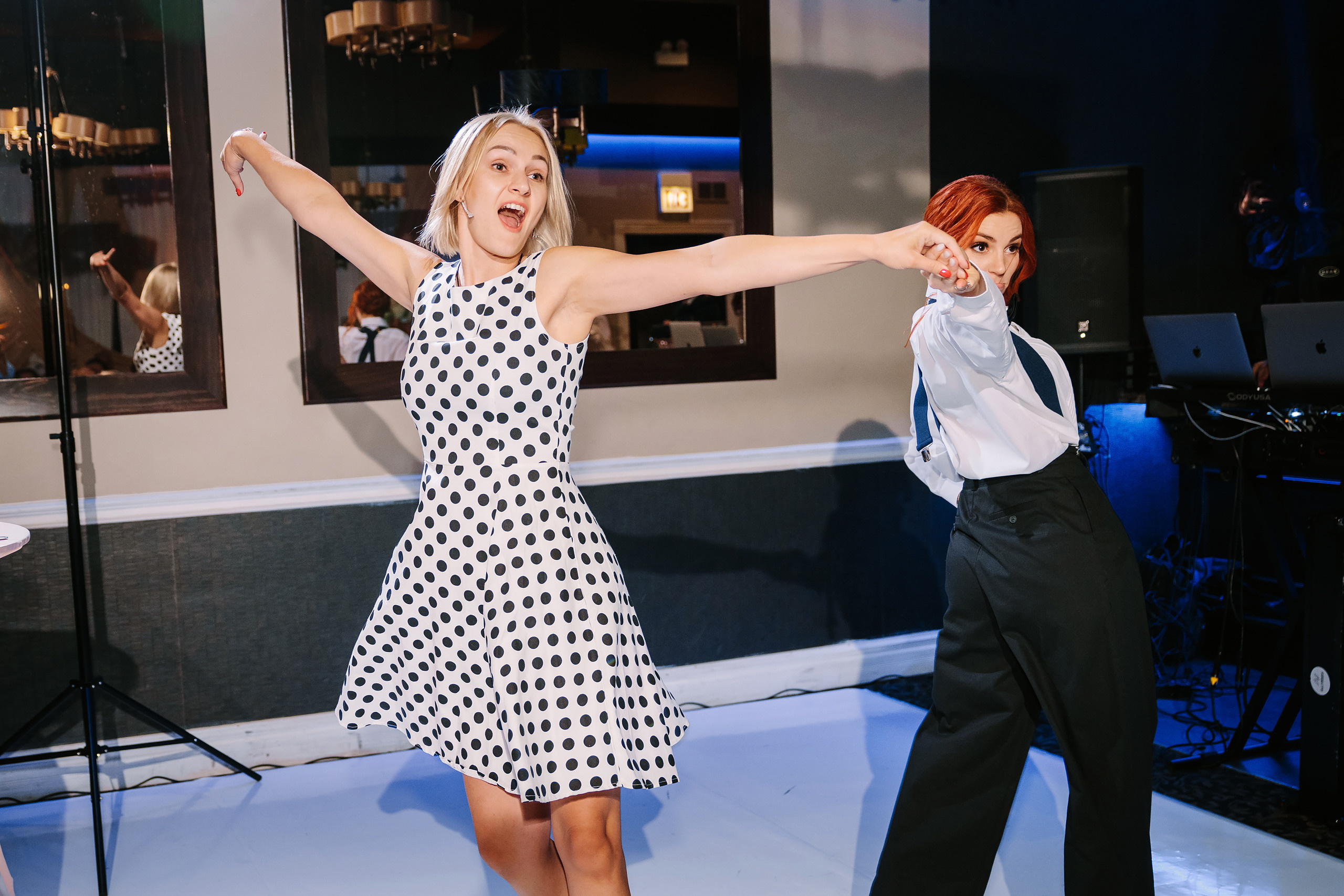 10.29.2022 Wedding. Wedding family event photographer in Chicago Nick Yushevich