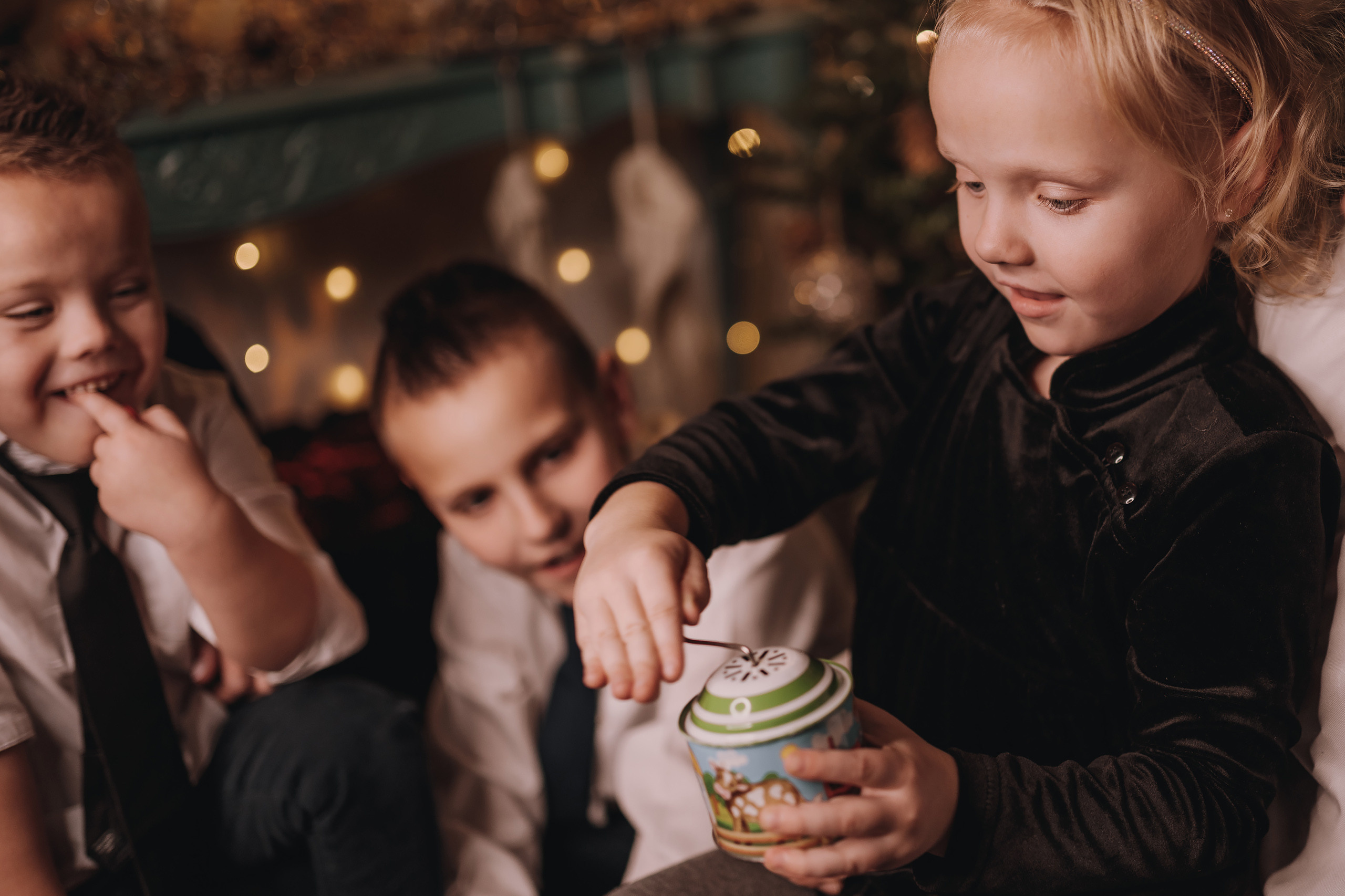 11.25.2022 Christmas Photoshoot 5. Wedding family event photographer in Chicago Nick Yushevich