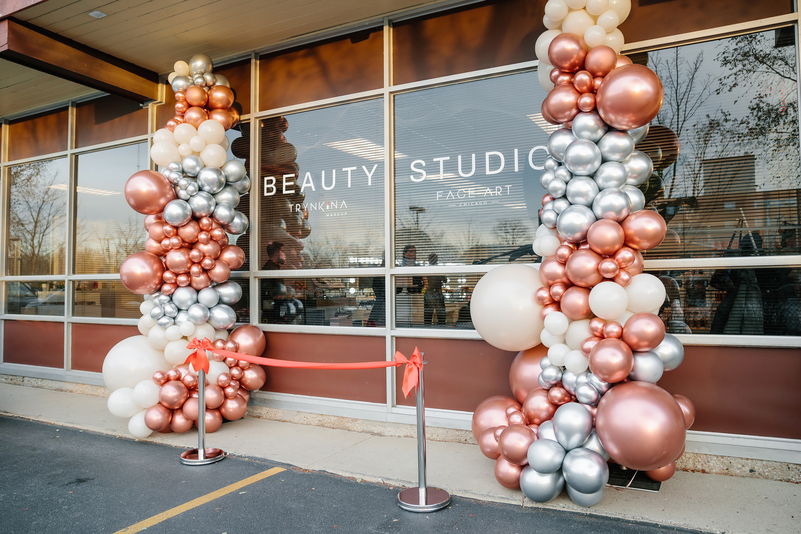 Grand Opening Trynkina Makeup 11.20.2022. Wedding family event photographer in Chicago Nick Yushevich
