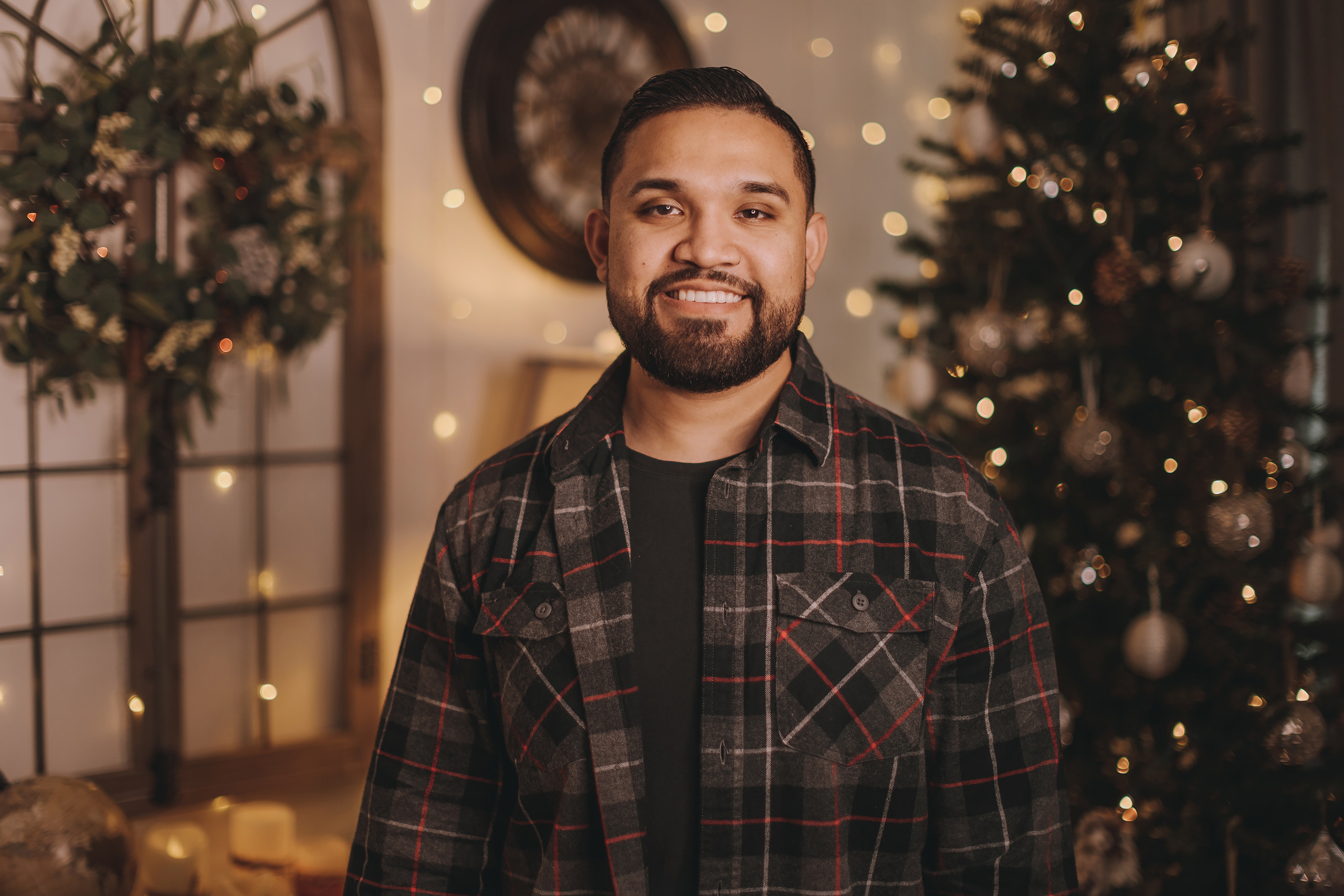 11.16.2022 Christmas Photoshoot 3. Wedding family event photographer in Chicago Nick Yushevich