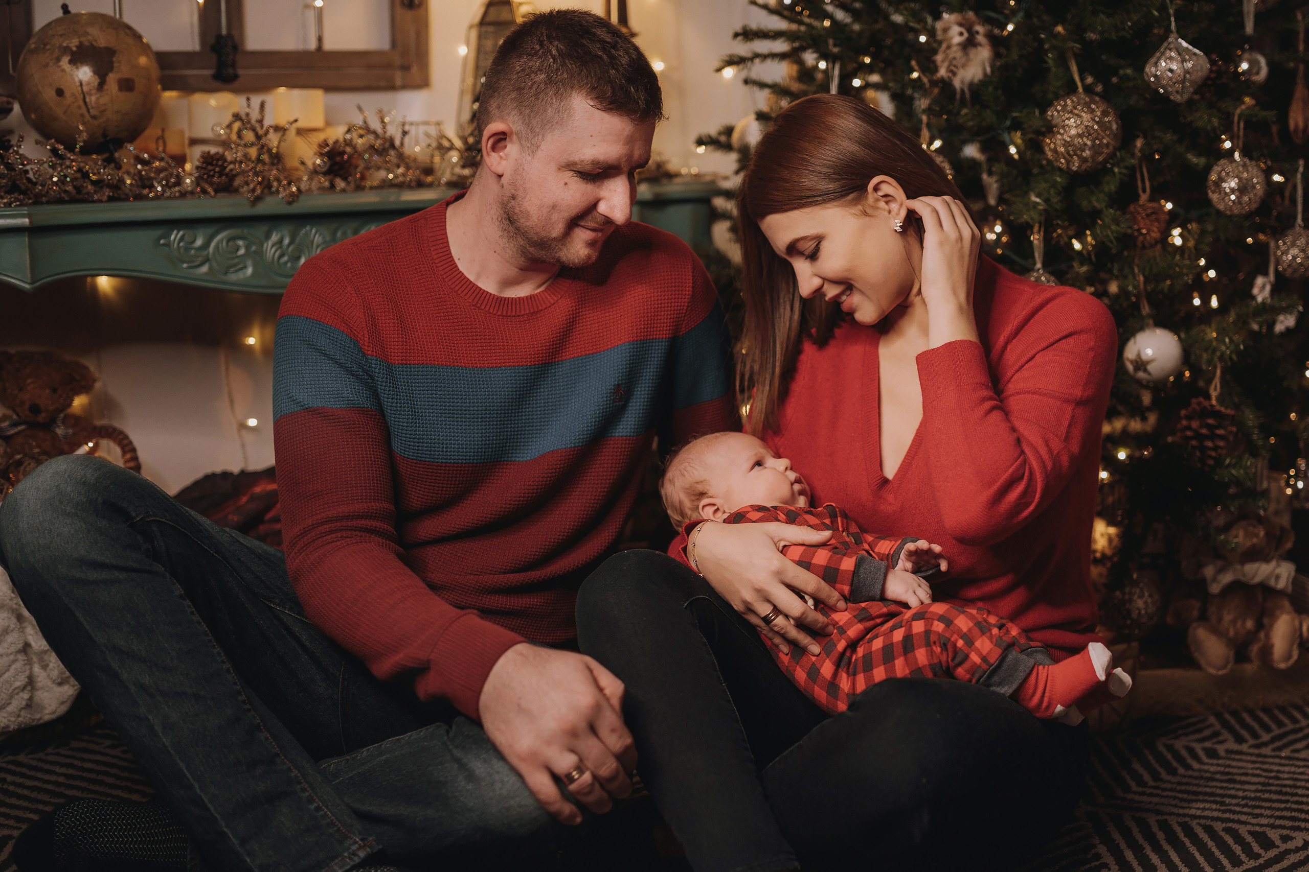 11.26.2022 Christmas Photoshoot 9. Wedding family event photographer in Chicago Nick Yushevich