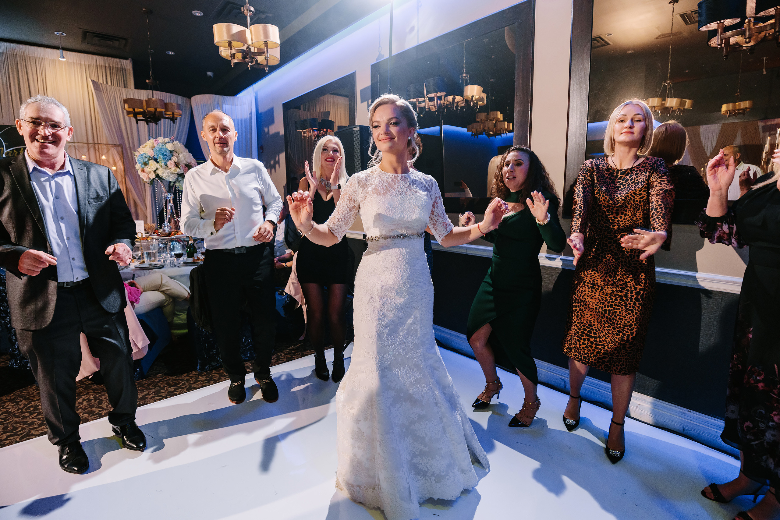 10.29.2022 Wedding. Wedding family event photographer in Chicago Nick Yushevich