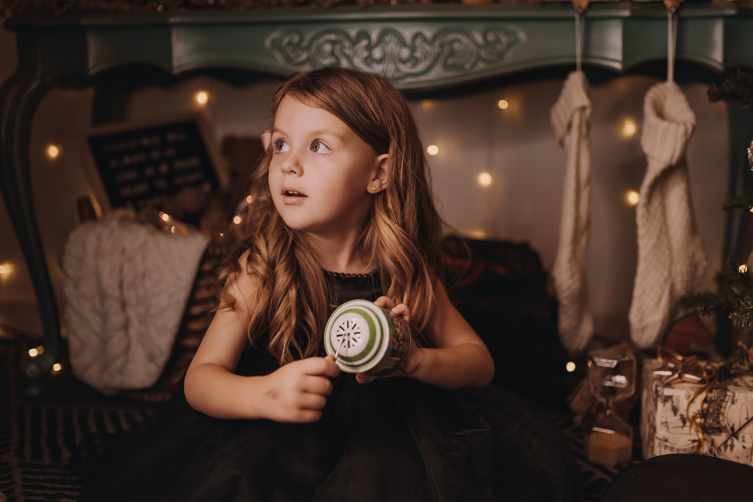 11.25.2022 Christmas Photoshoot 6. Wedding family event photographer in Chicago Nick Yushevich