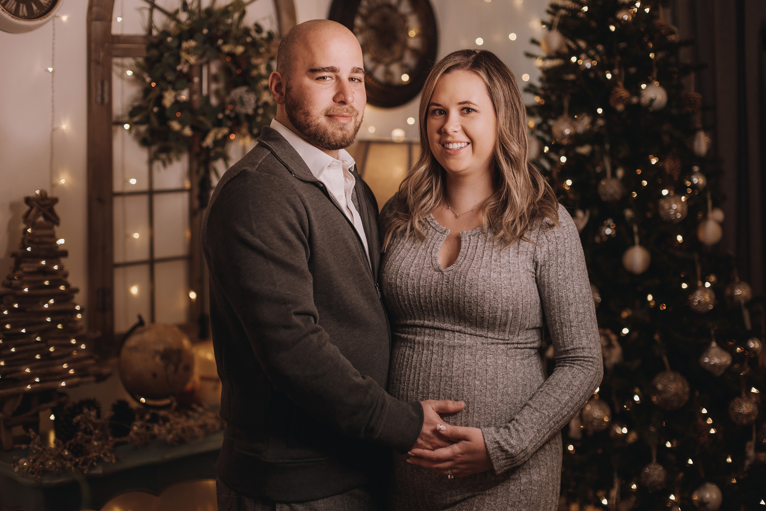 11.27.2022 Christmas Photoshoot 7. Wedding family event photographer in Chicago Nick Yushevich