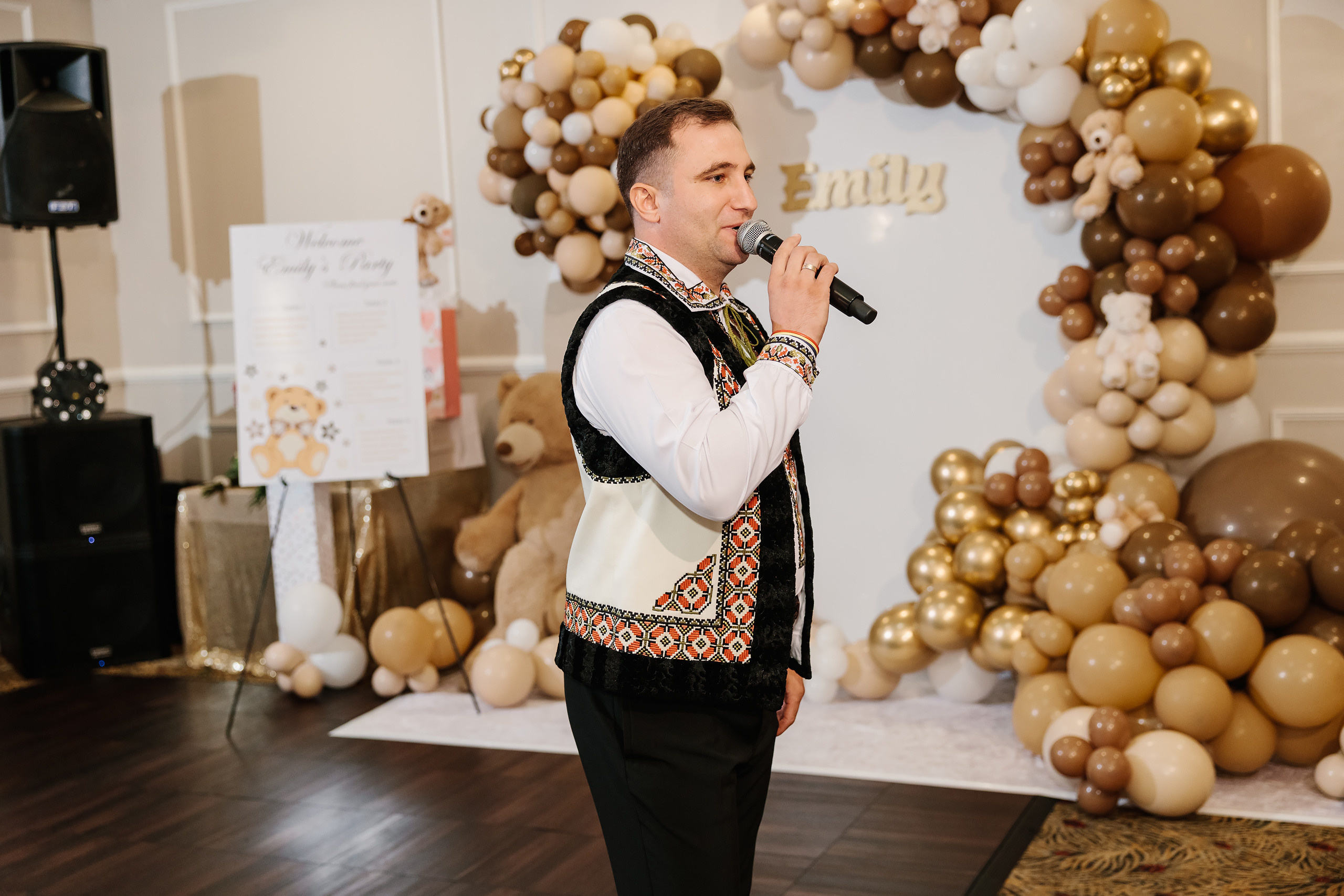 08.20.2022 First birthday. Wedding family event photographer in Chicago Nick Yushevich