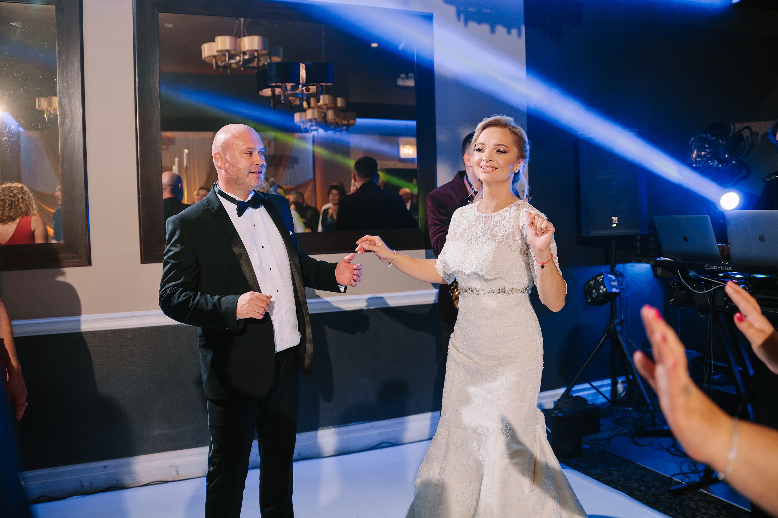 10.29.2022 Wedding. Wedding family event photographer in Chicago Nick Yushevich