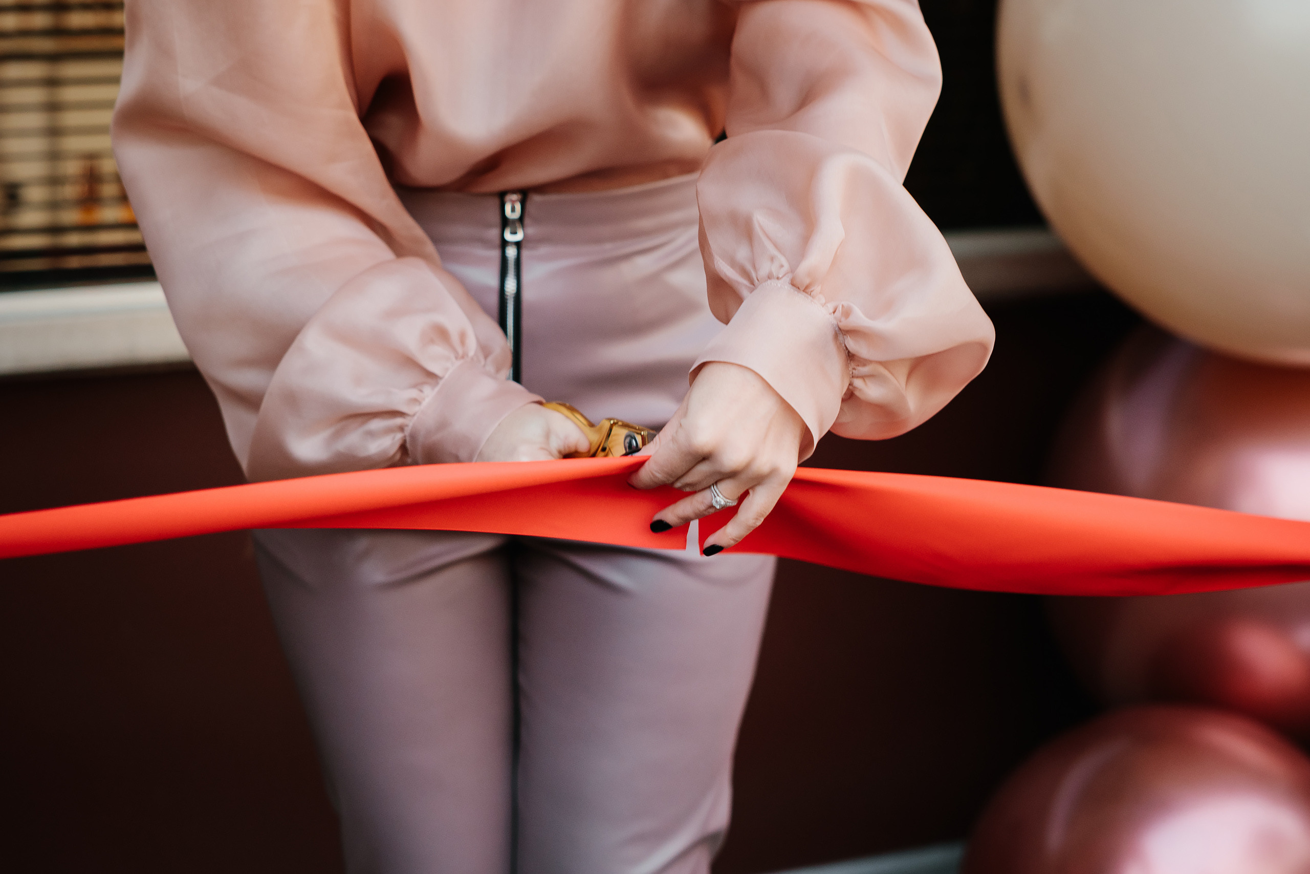 Grand Opening Trynkina Makeup 11.20.2022. Wedding family event photographer in Chicago Nick Yushevich