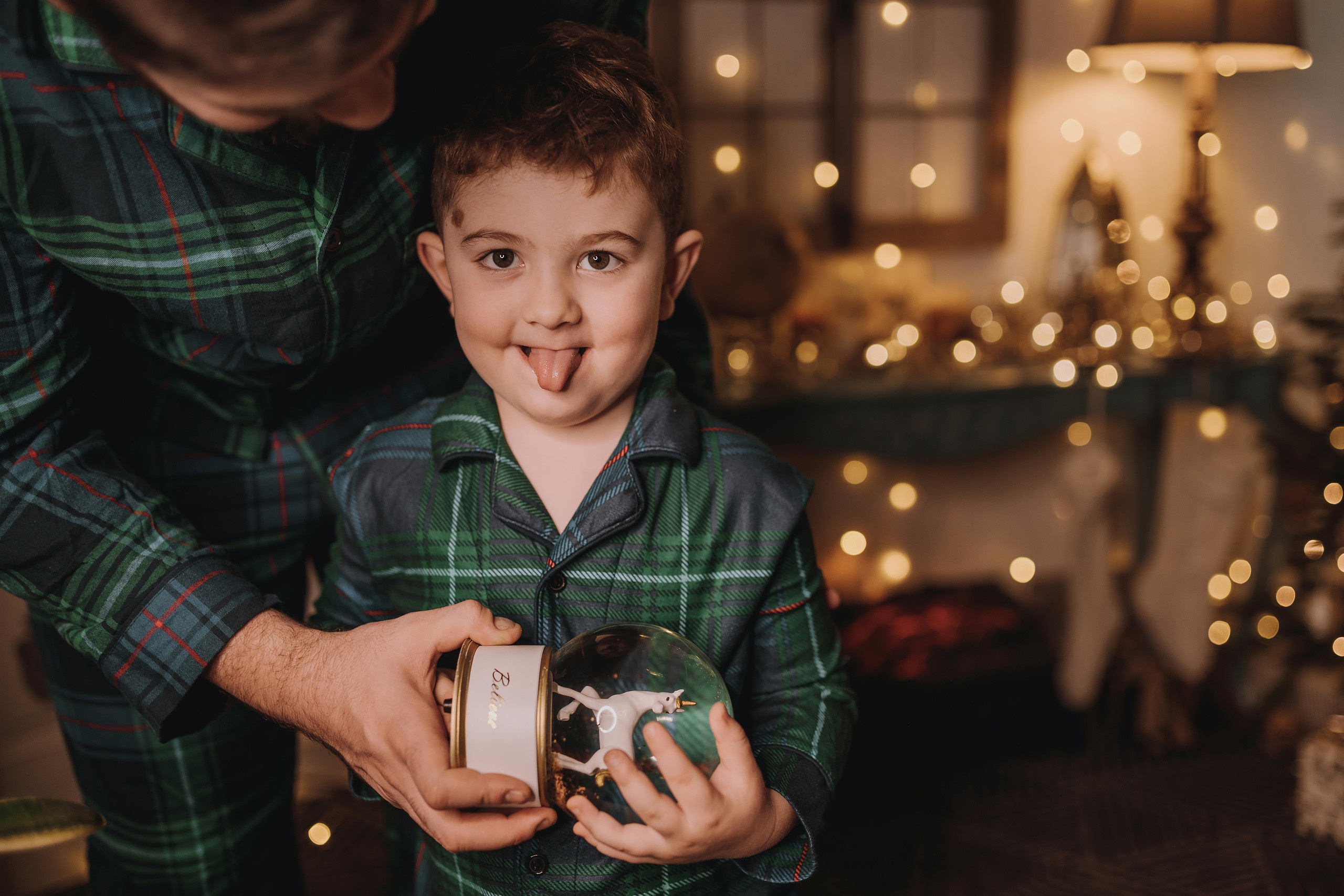 11.27.2022 Christmas Photoshoot 8. Wedding family event photographer in Chicago Nick Yushevich