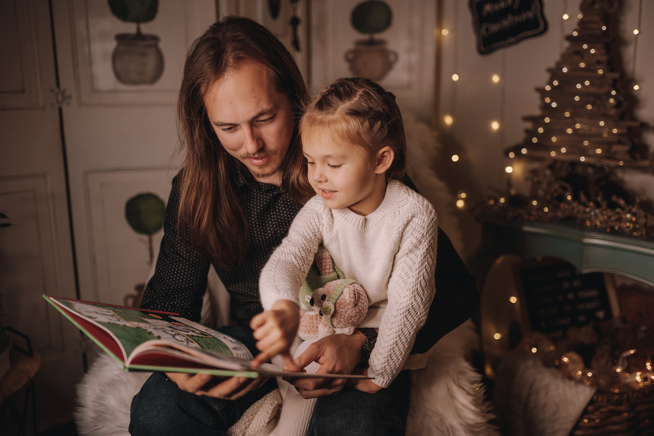 11.19.2022 Christmas Photoshoot 4. Wedding family event photographer in Chicago Nick Yushevich