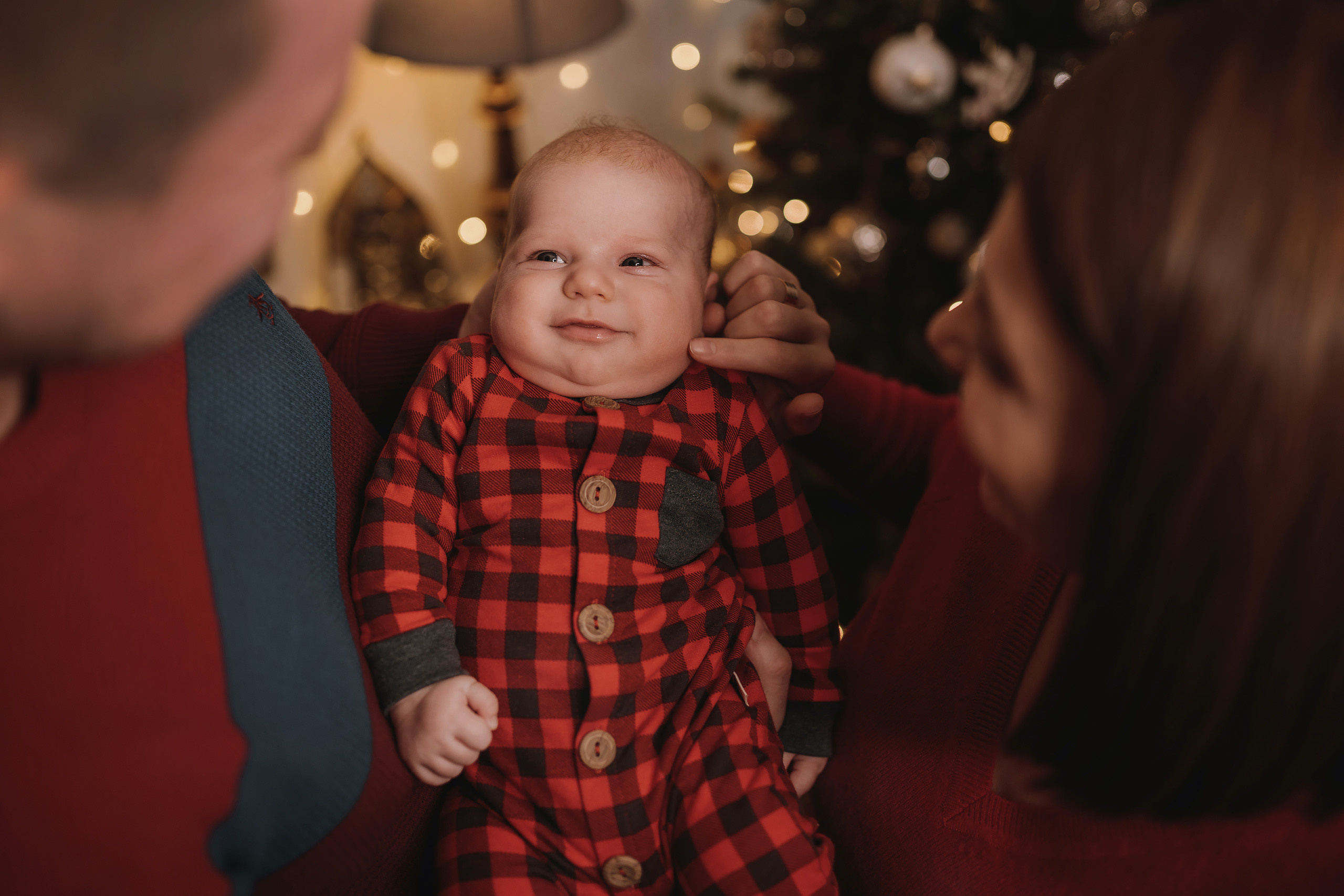 11.26.2022 Christmas Photoshoot 9. Wedding family event photographer in Chicago Nick Yushevich