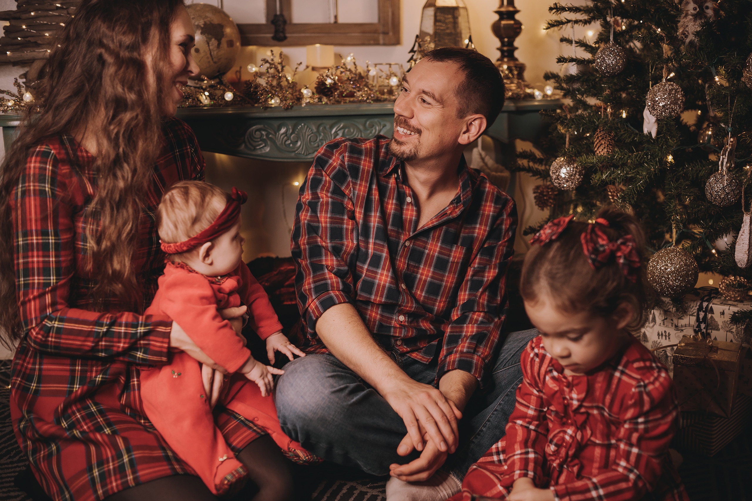 11.14.2022 Christmas Photoshoot 2. Wedding family event photographer in Chicago Nick Yushevich