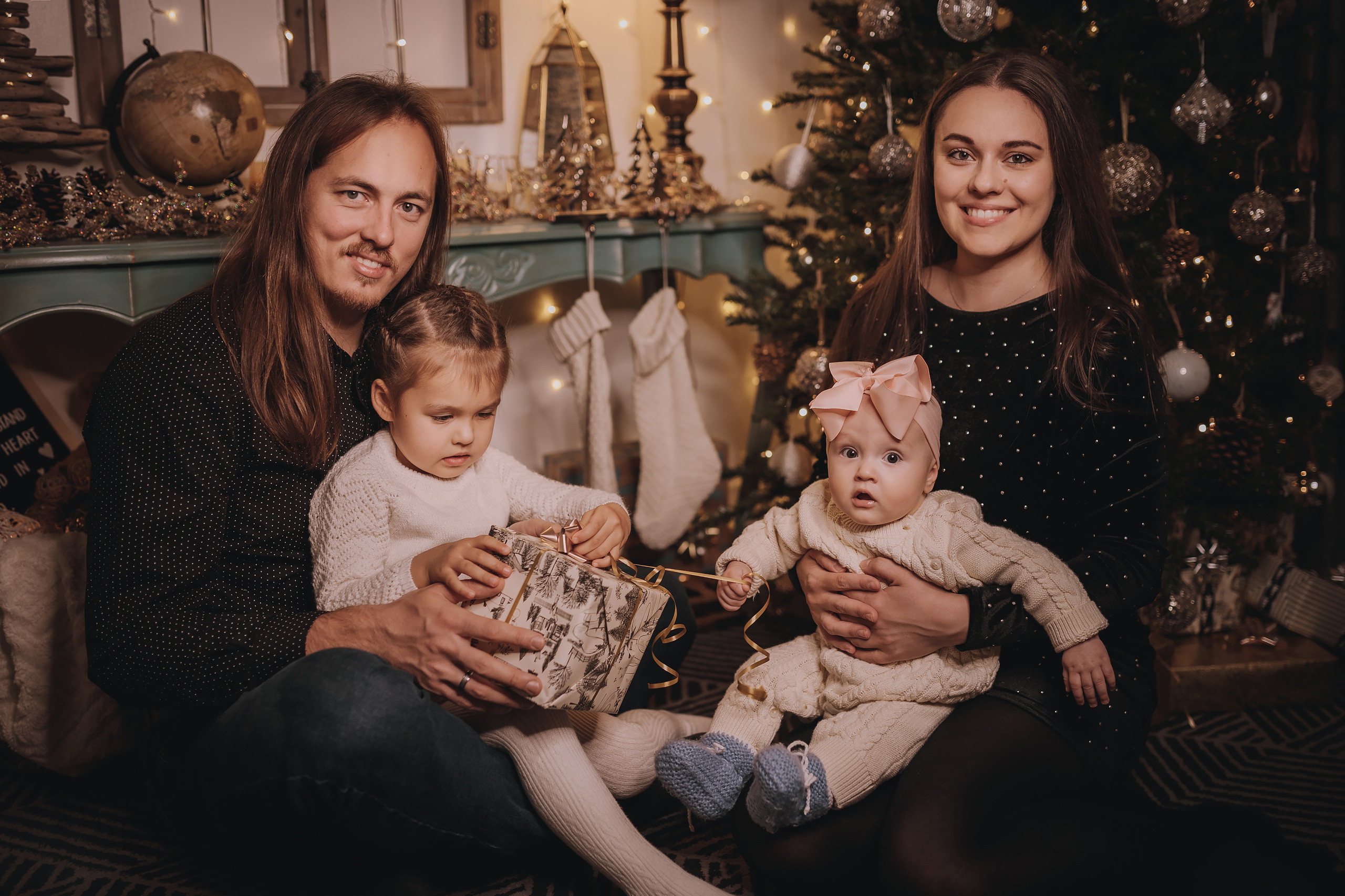 11.19.2022 Christmas Photoshoot 4. Wedding family event photographer in Chicago Nick Yushevich