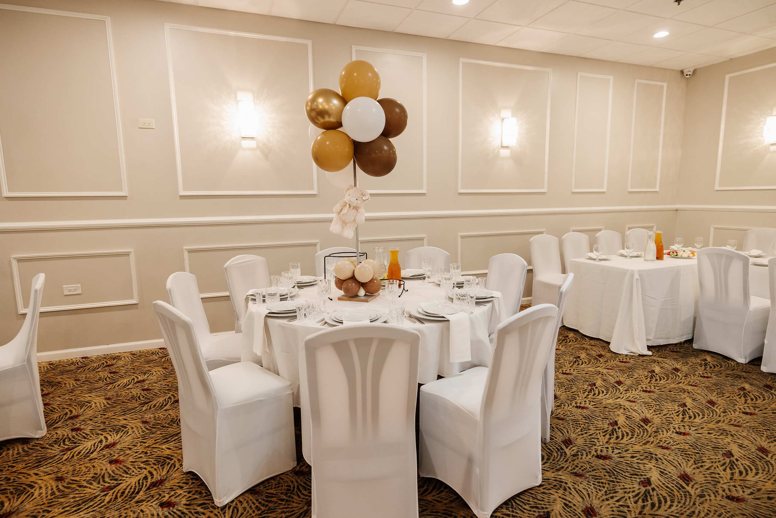 08.20.2022 First birthday. Wedding family event photographer in Chicago Nick Yushevich