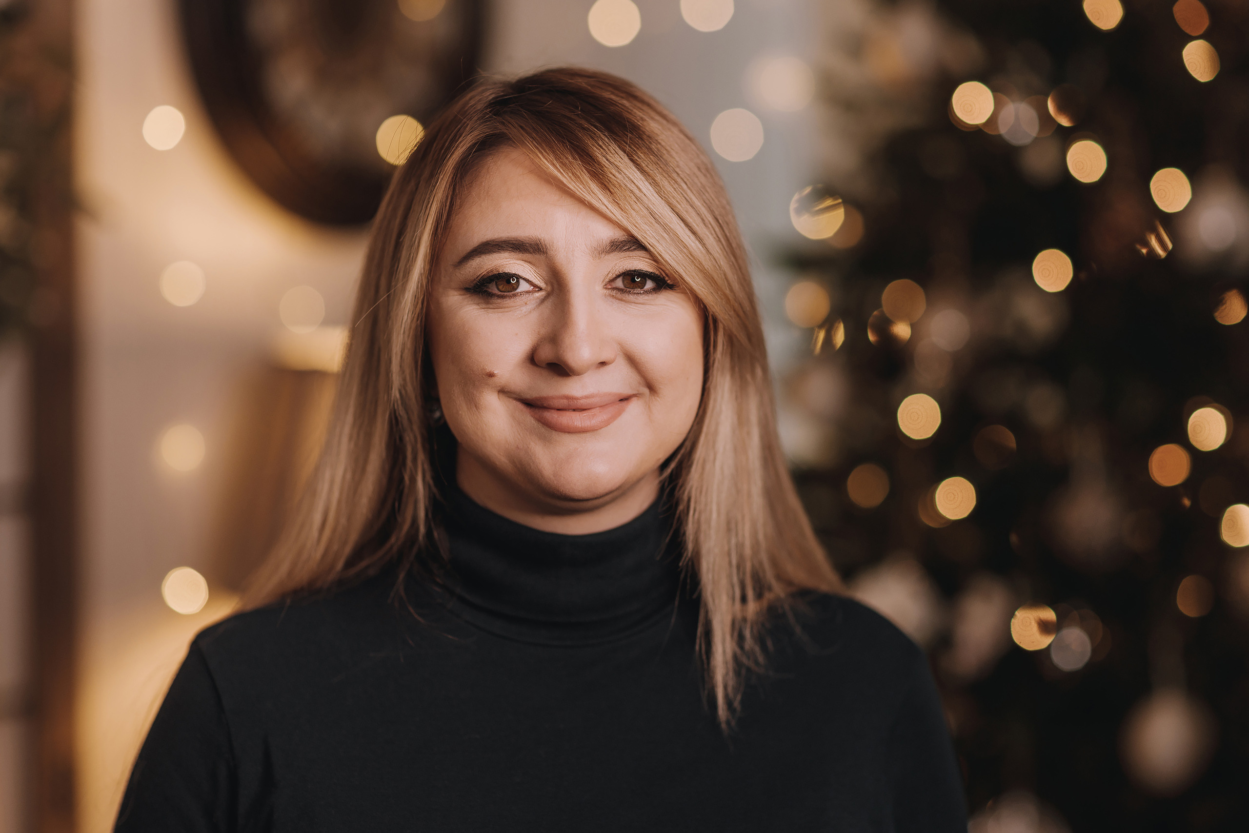 11.27.2022 Christmas Photoshoot 8. Wedding family event photographer in Chicago Nick Yushevich