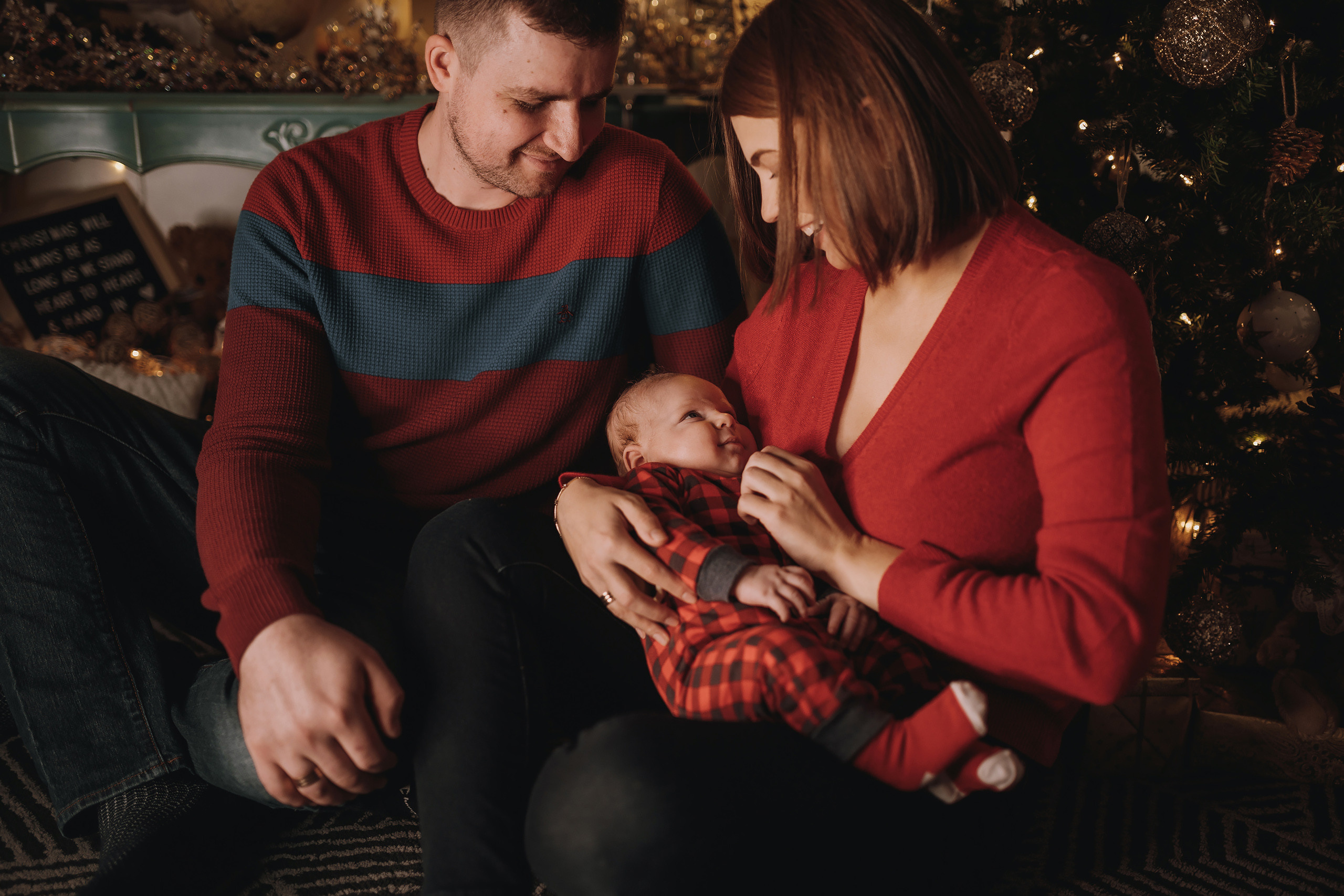 11.26.2022 Christmas Photoshoot 9. Wedding family event photographer in Chicago Nick Yushevich