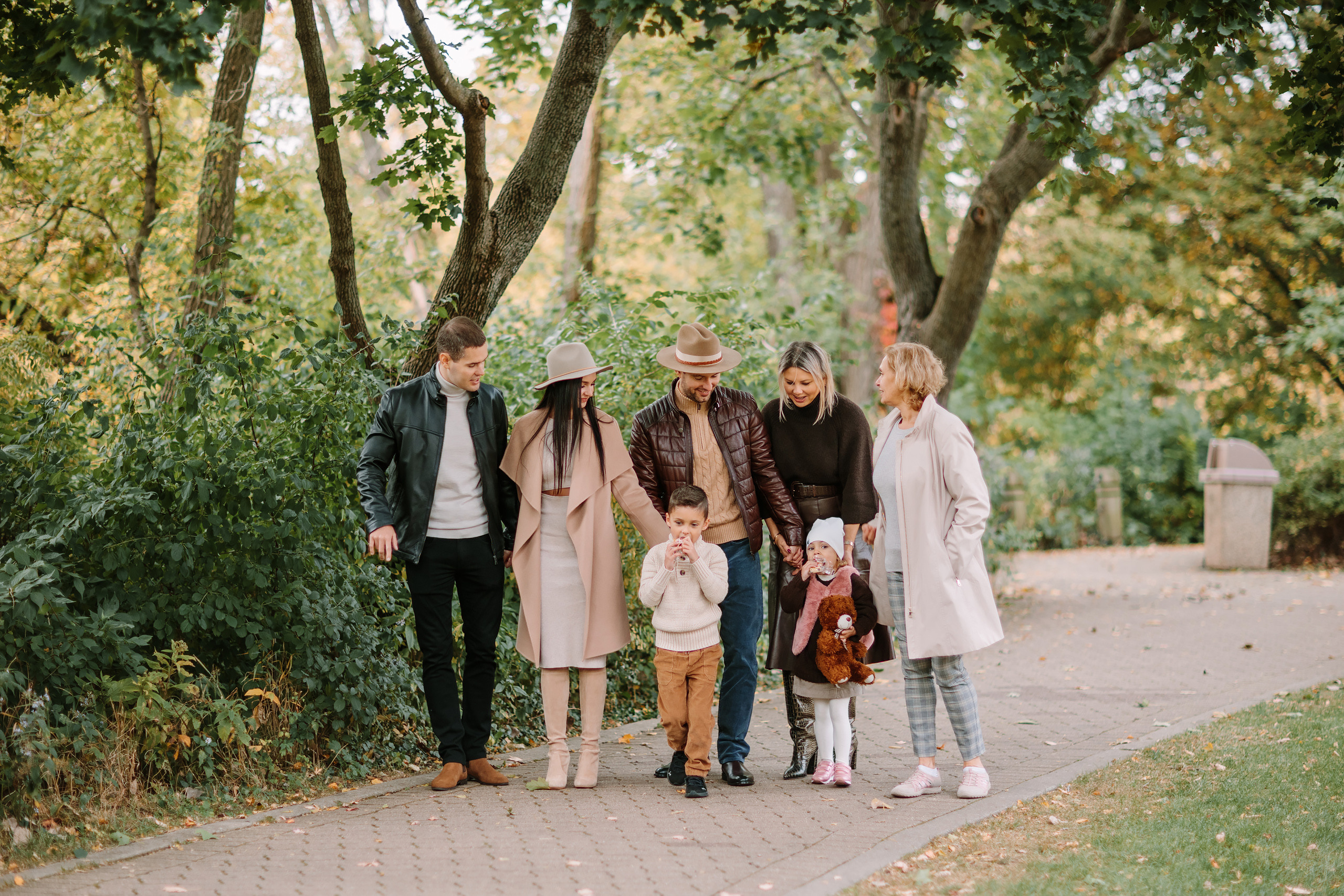10.16.22 Family Photoshoot. Wedding family event photographer in Chicago Nick Yushevich