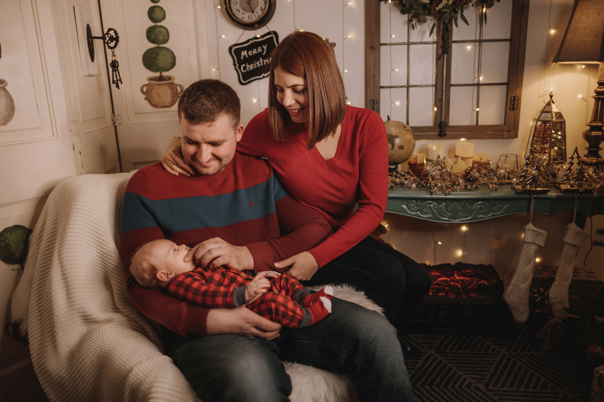 11.26.2022 Christmas Photoshoot 9. Wedding family event photographer in Chicago Nick Yushevich