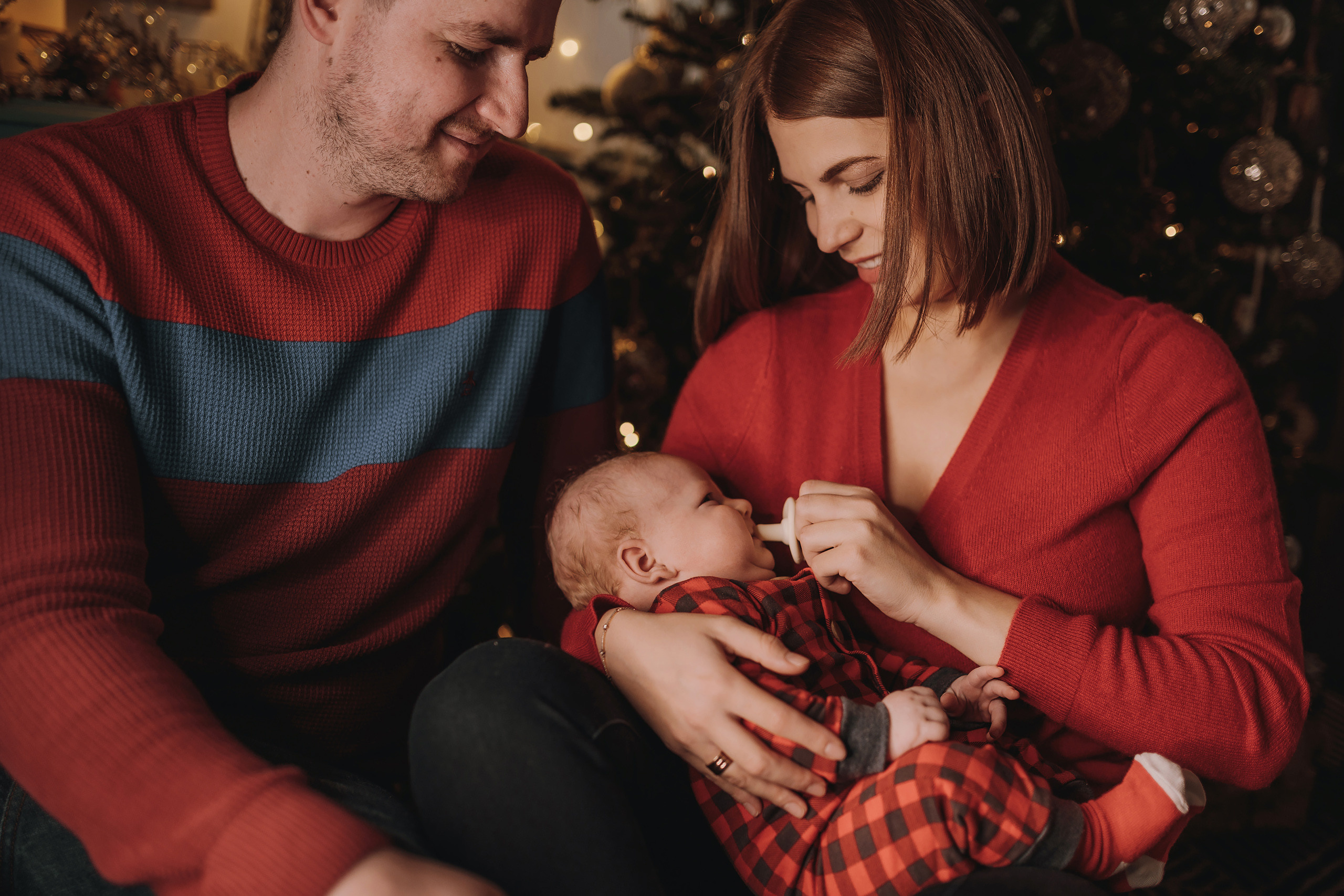 11.26.2022 Christmas Photoshoot 9. Wedding family event photographer in Chicago Nick Yushevich