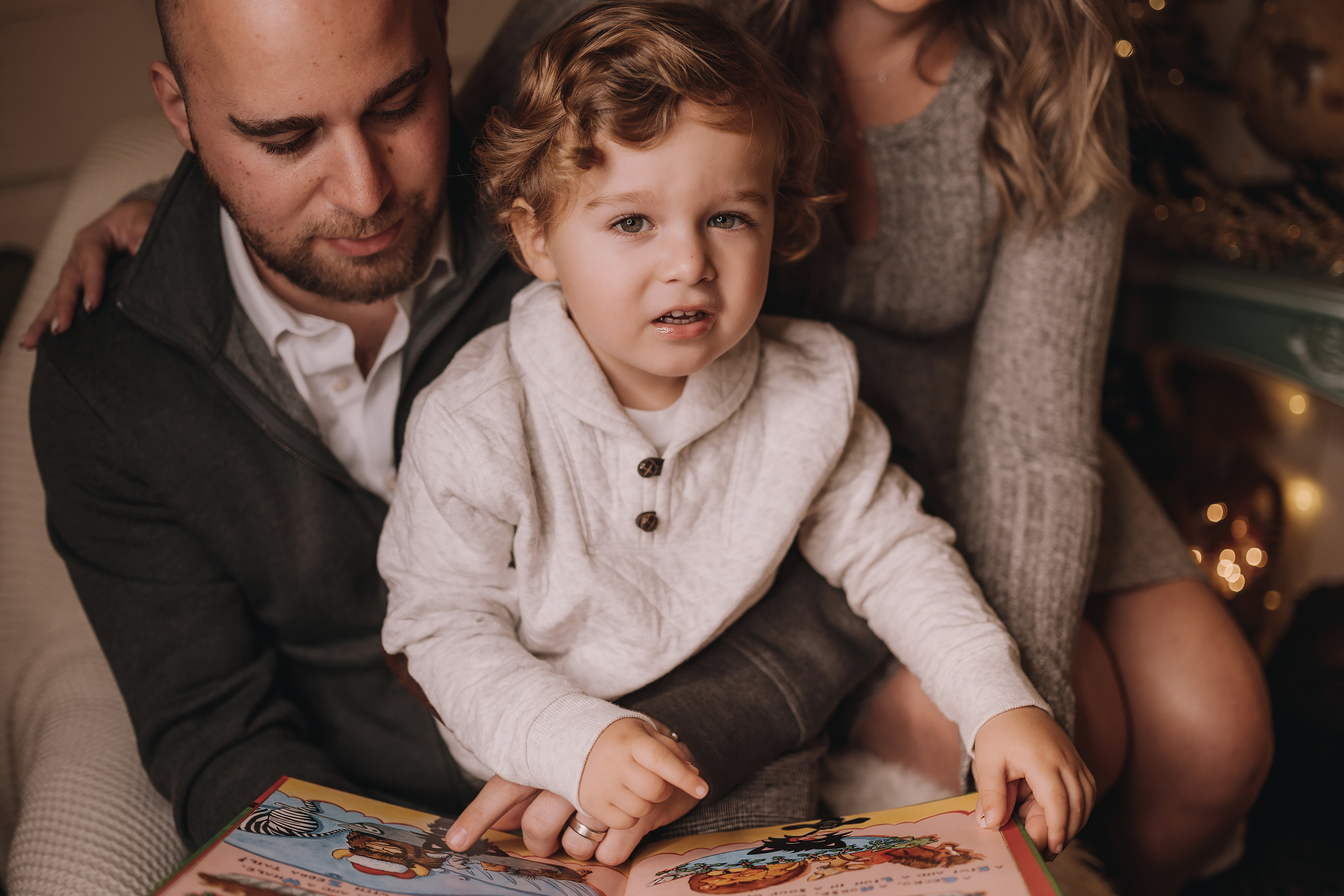 11.27.2022 Christmas Photoshoot 7. Wedding family event photographer in Chicago Nick Yushevich