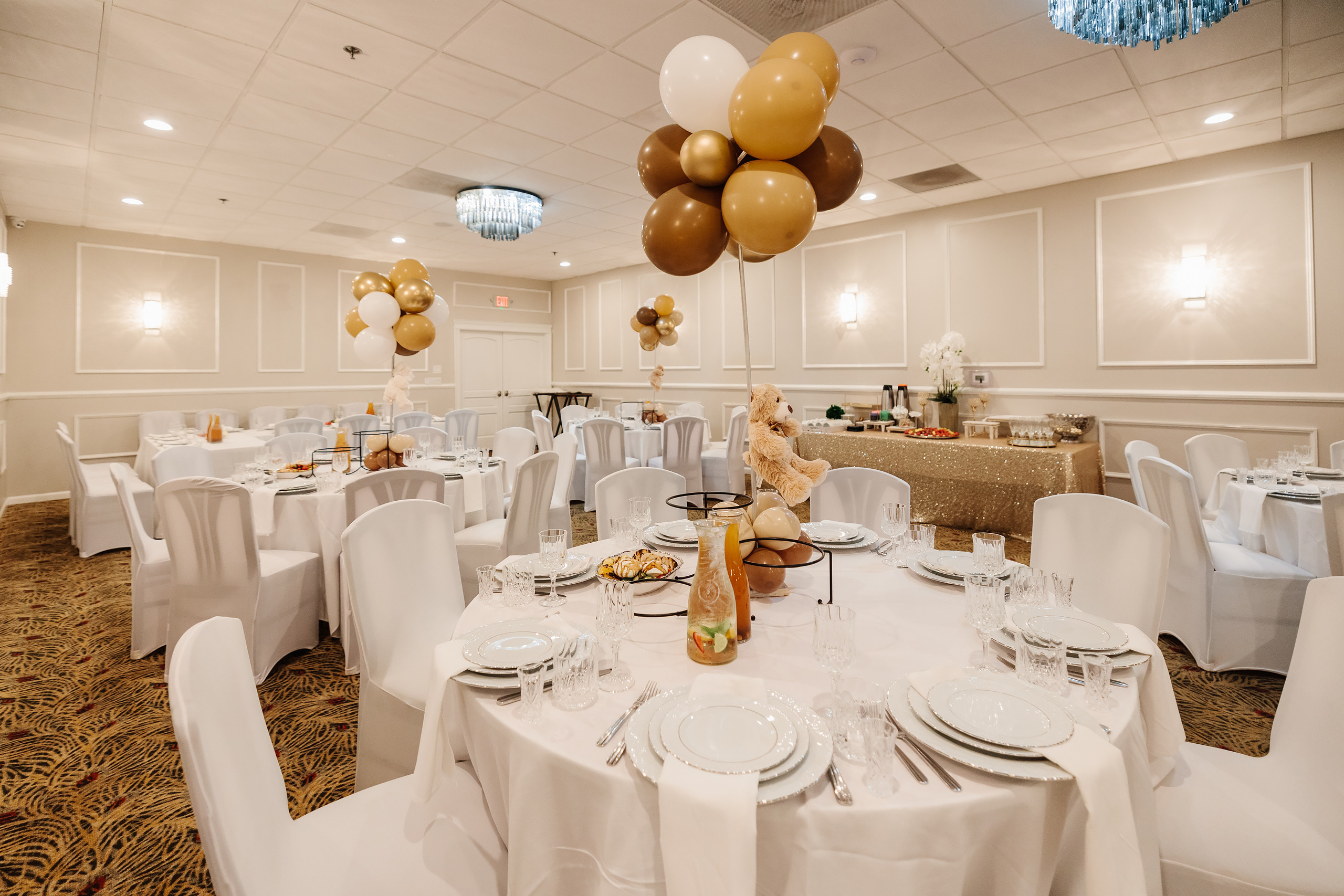 08.20.2022 First birthday. Wedding family event photographer in Chicago Nick Yushevich