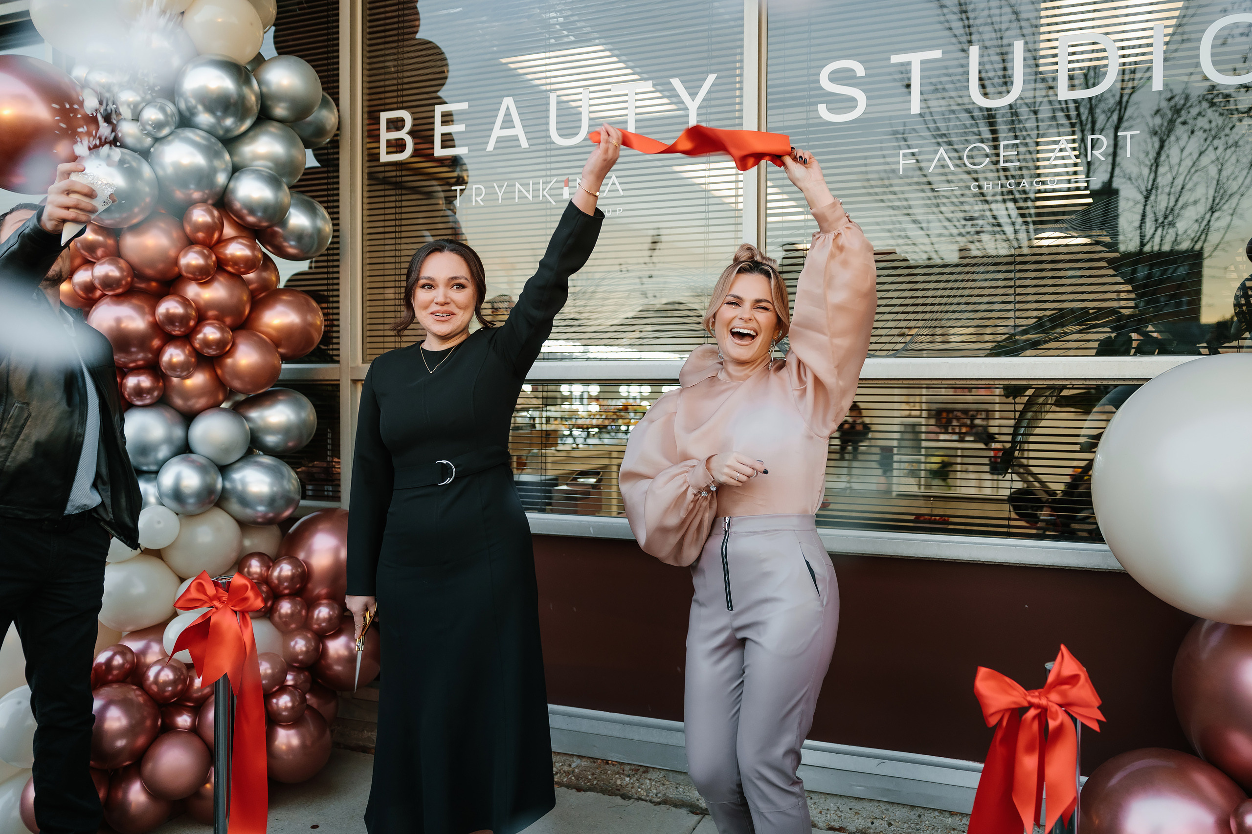 Grand Opening Trynkina Makeup 11.20.2022. Wedding family event photographer in Chicago Nick Yushevich