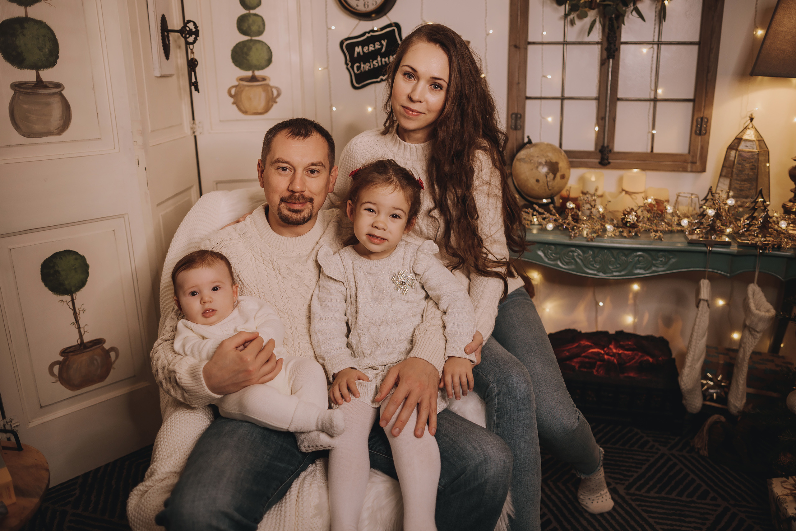 11.14.2022 Christmas Photoshoot 2. Wedding family event photographer in Chicago Nick Yushevich