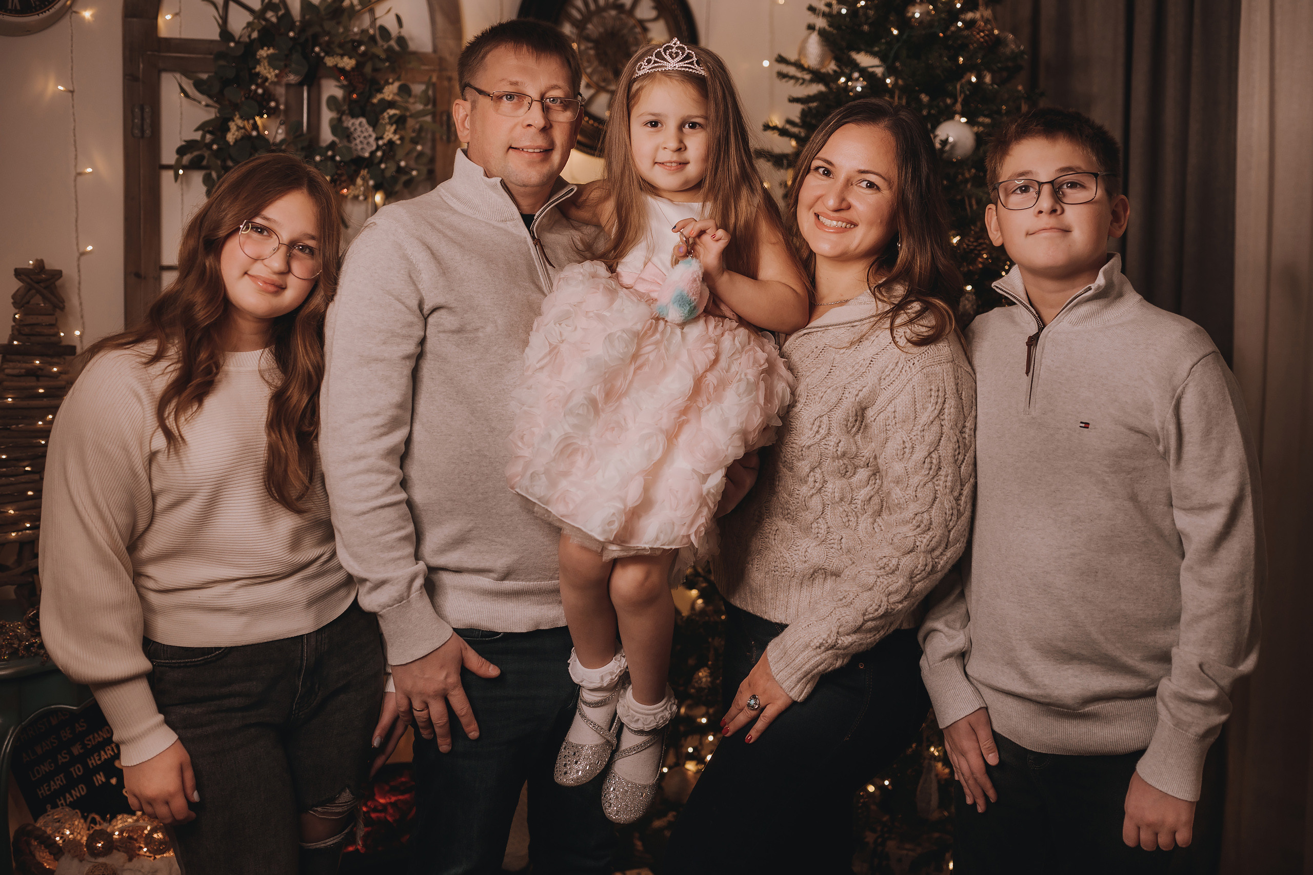 11.12.2022 Christmas Photoshoot 1. Wedding family event photographer in Chicago Nick Yushevich