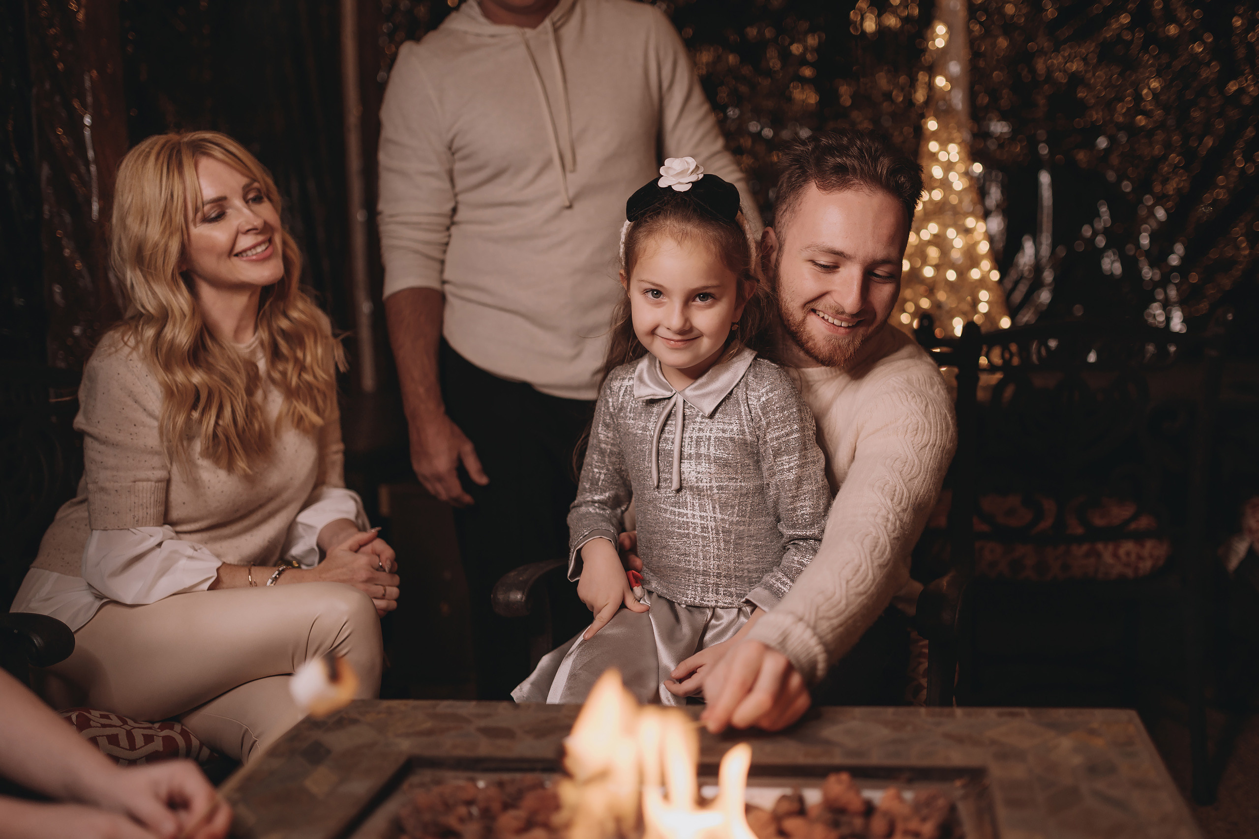 11.26.2022 Christmas Photoshoot. Wedding family event photographer in Chicago Nick Yushevich