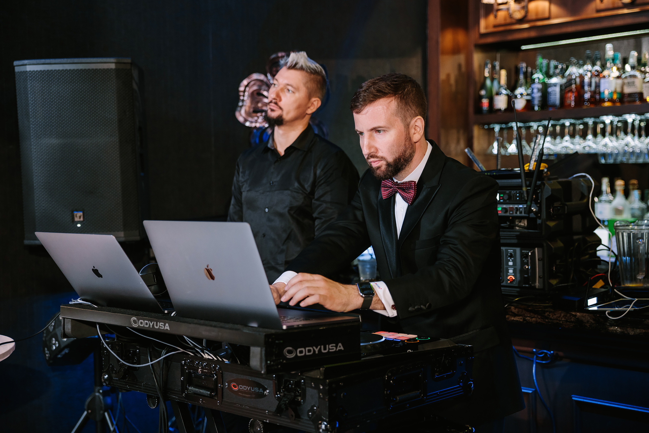 10.29.2022 Wedding. Wedding family event photographer in Chicago Nick Yushevich