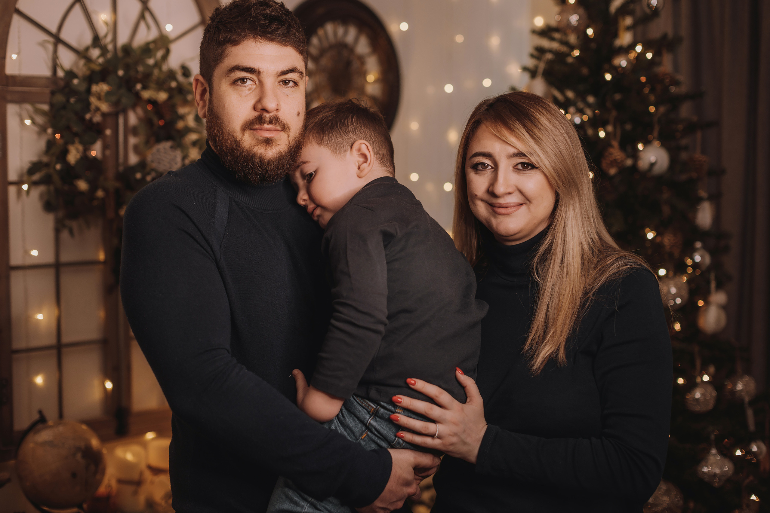 11.27.2022 Christmas Photoshoot 8. Wedding family event photographer in Chicago Nick Yushevich