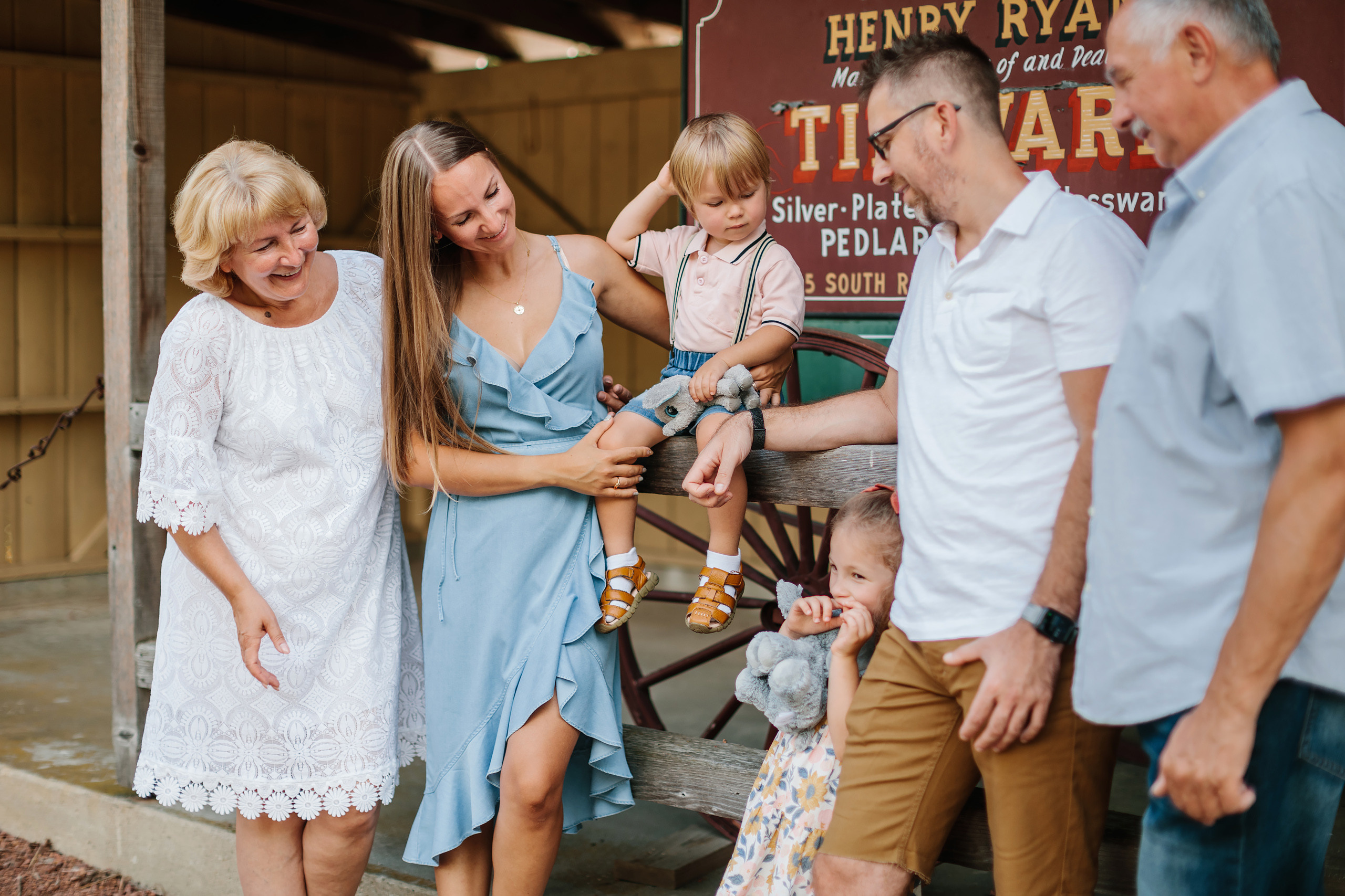 09.03.22 Family Photoshoot. Wedding family event photographer in Chicago Nick Yushevich