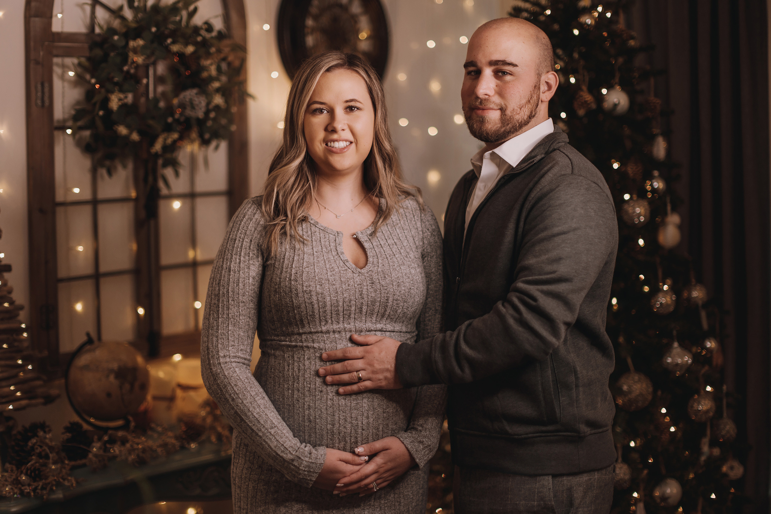 11.27.2022 Christmas Photoshoot 7. Wedding family event photographer in Chicago Nick Yushevich