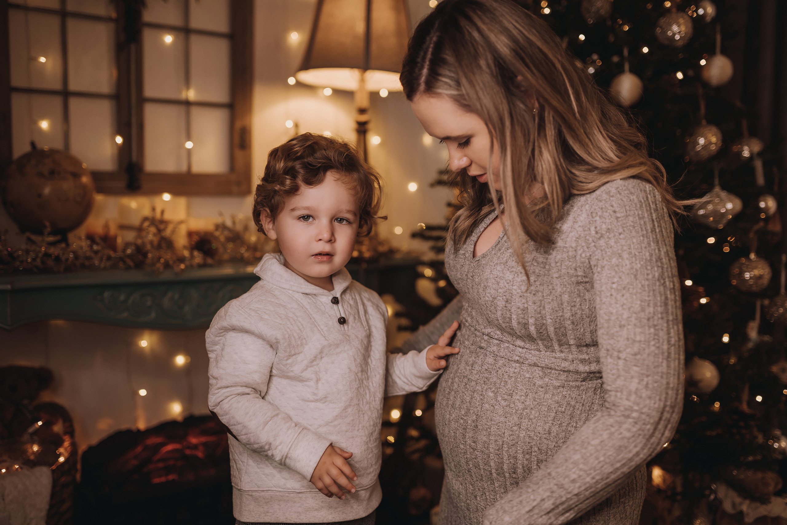 11.27.2022 Christmas Photoshoot 7. Wedding family event photographer in Chicago Nick Yushevich